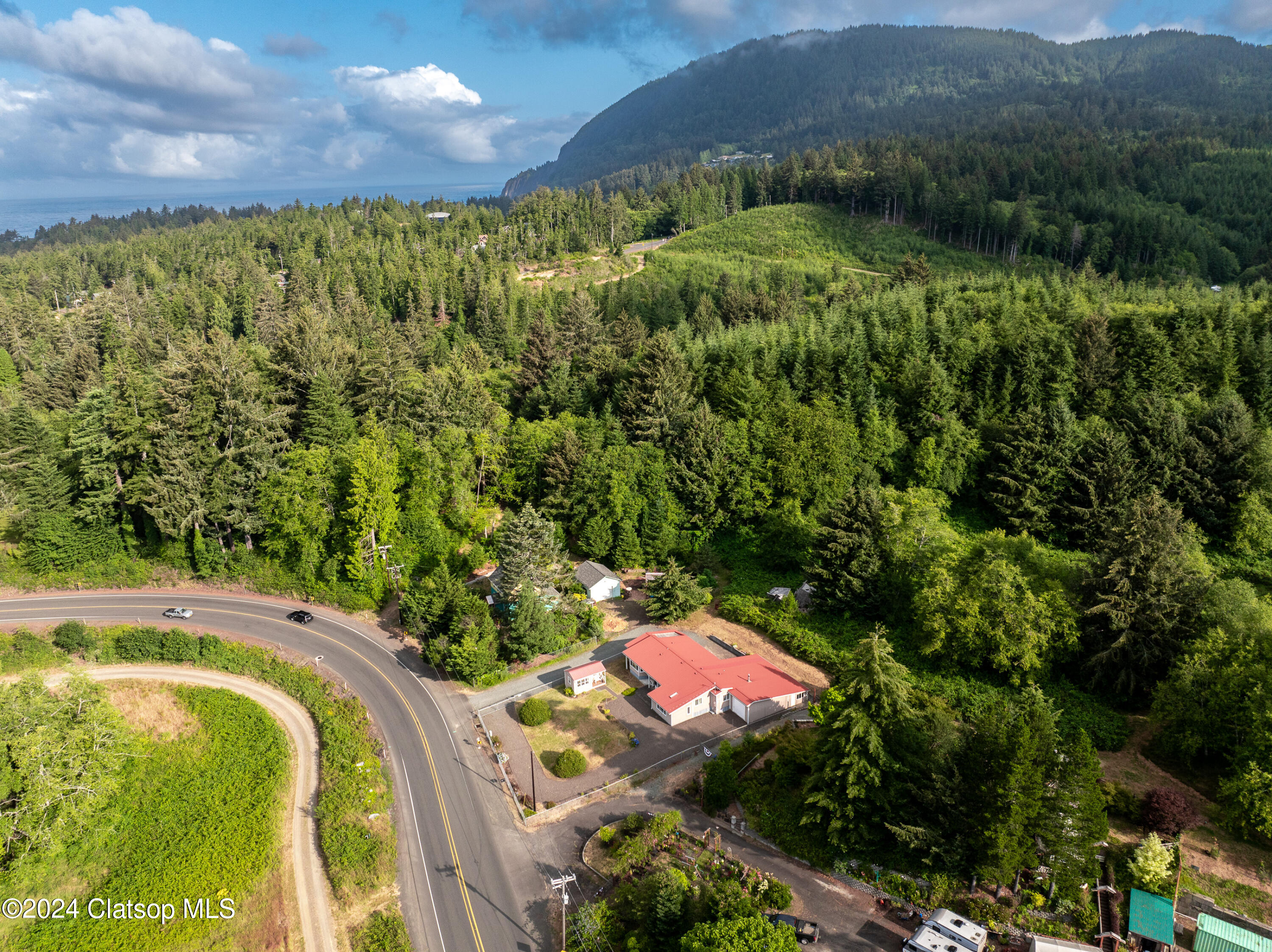 36685 101 Highway N Property Photo 43