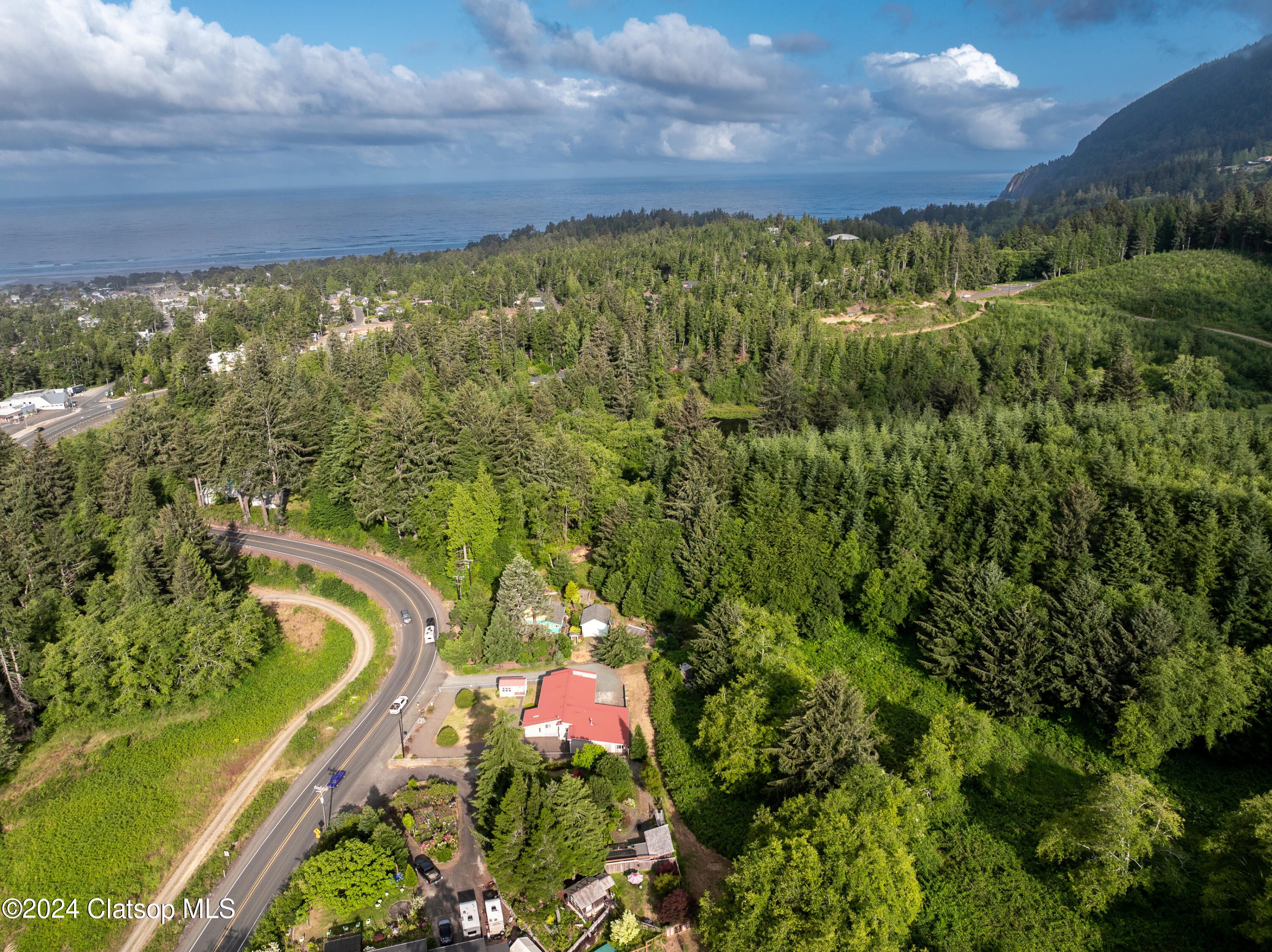 36685 101 Highway N Property Photo 44