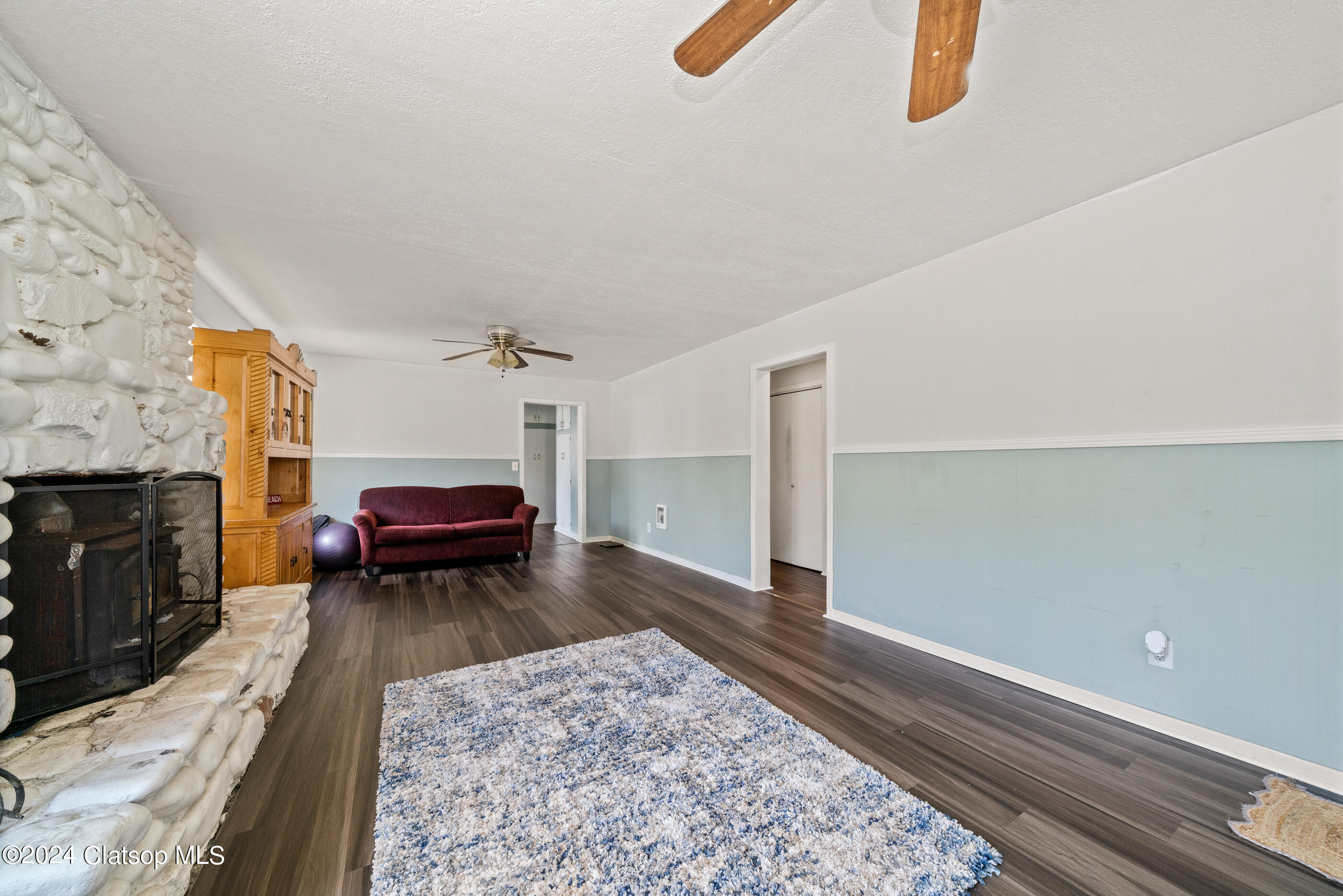308 1st Street Property Photo 7