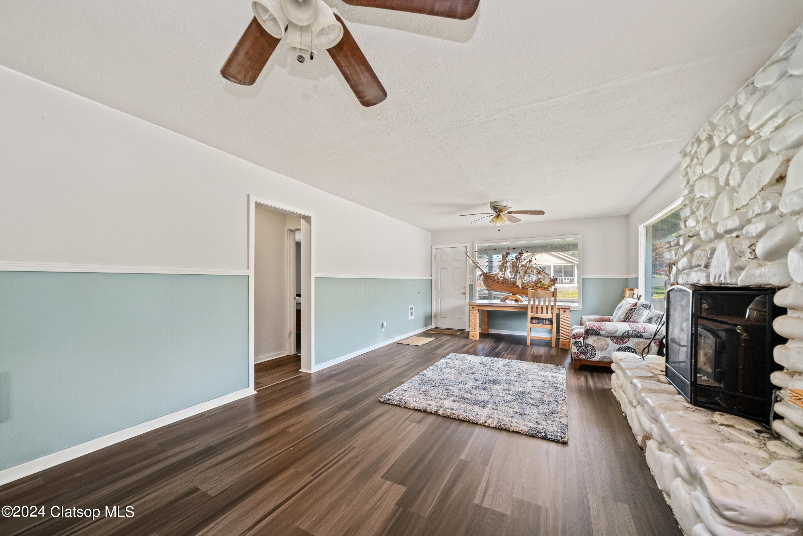 308 1st Street Property Photo 8