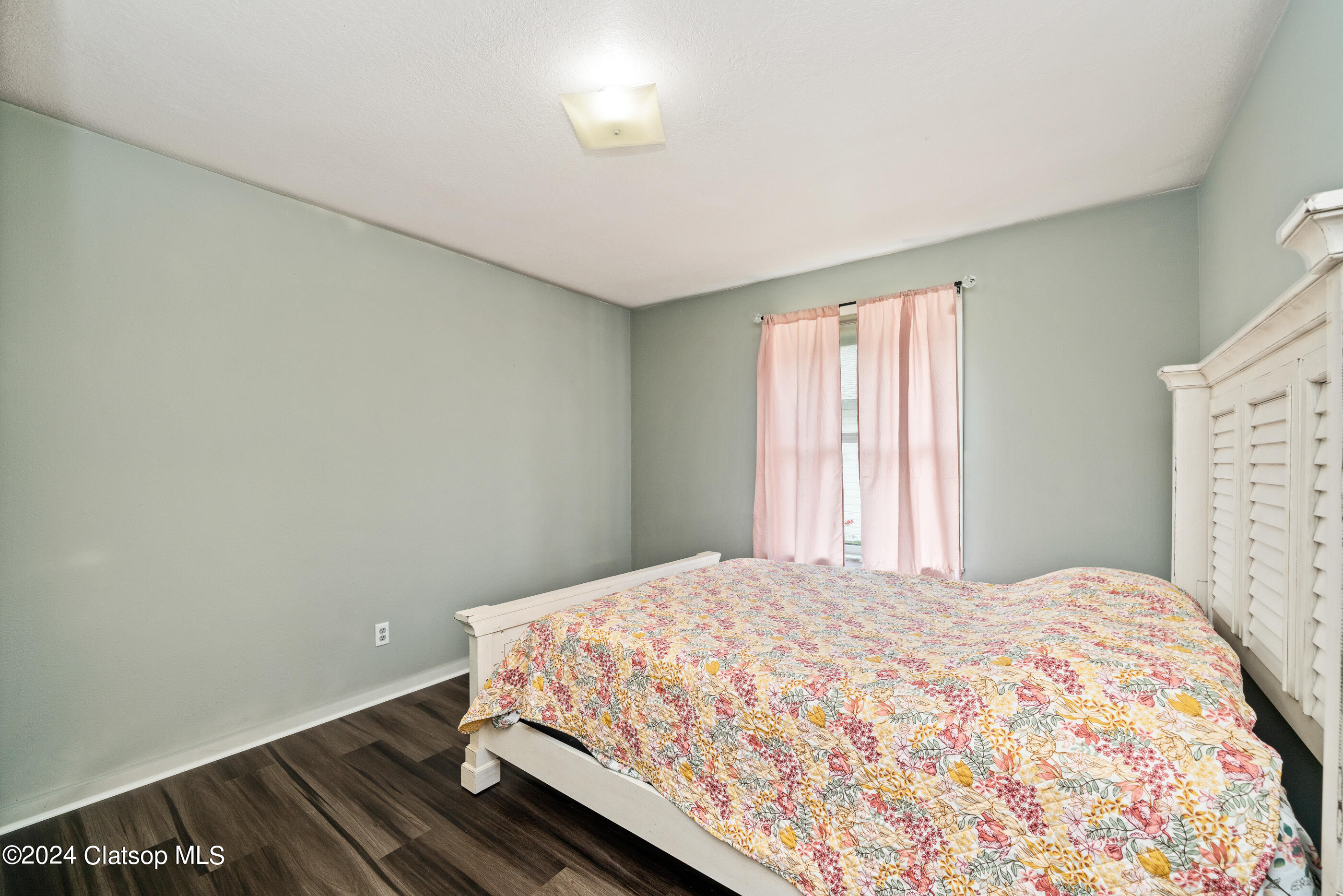 308 1st Street Property Photo 17