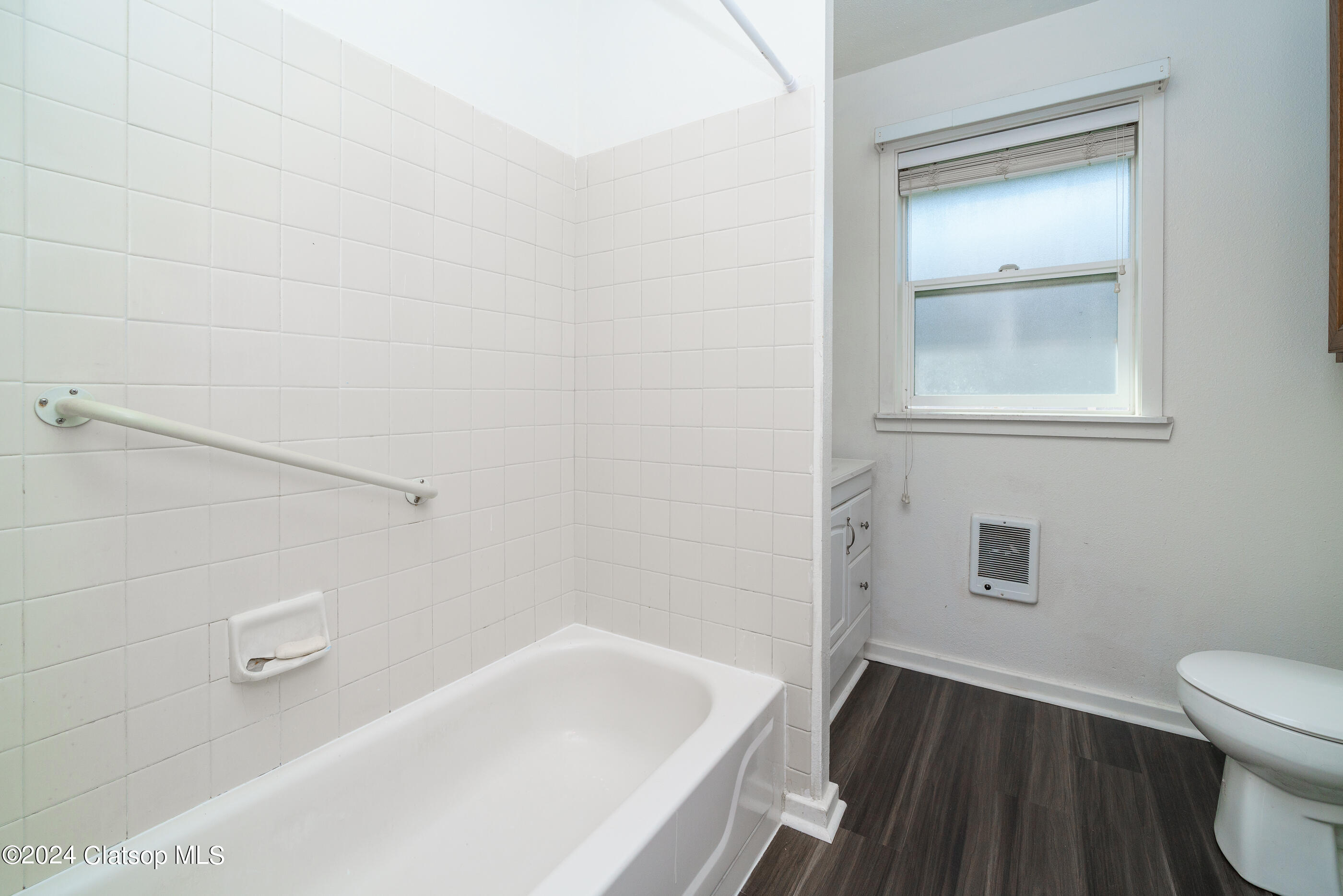 308 1st Street Property Photo 25