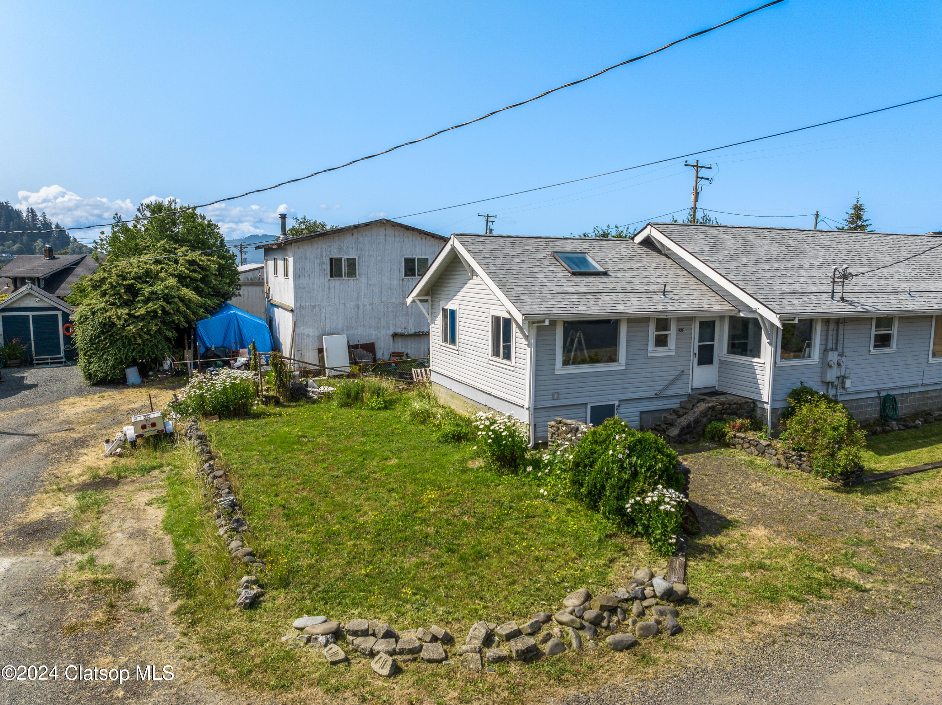 308 1st Street Property Photo 38
