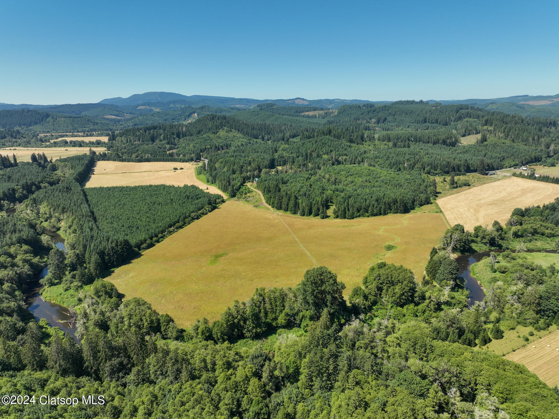 10090 Or-202 Property Photo 9