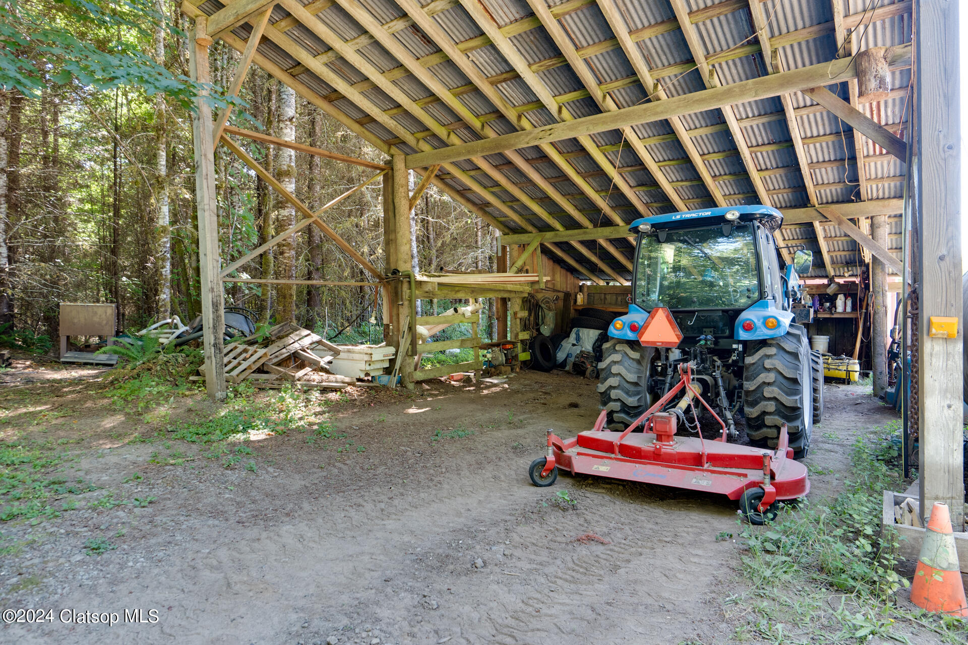 10090 Or-202 Property Photo 44