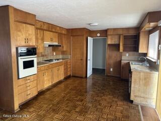 4325 Hwy 101 N Property Photo 4