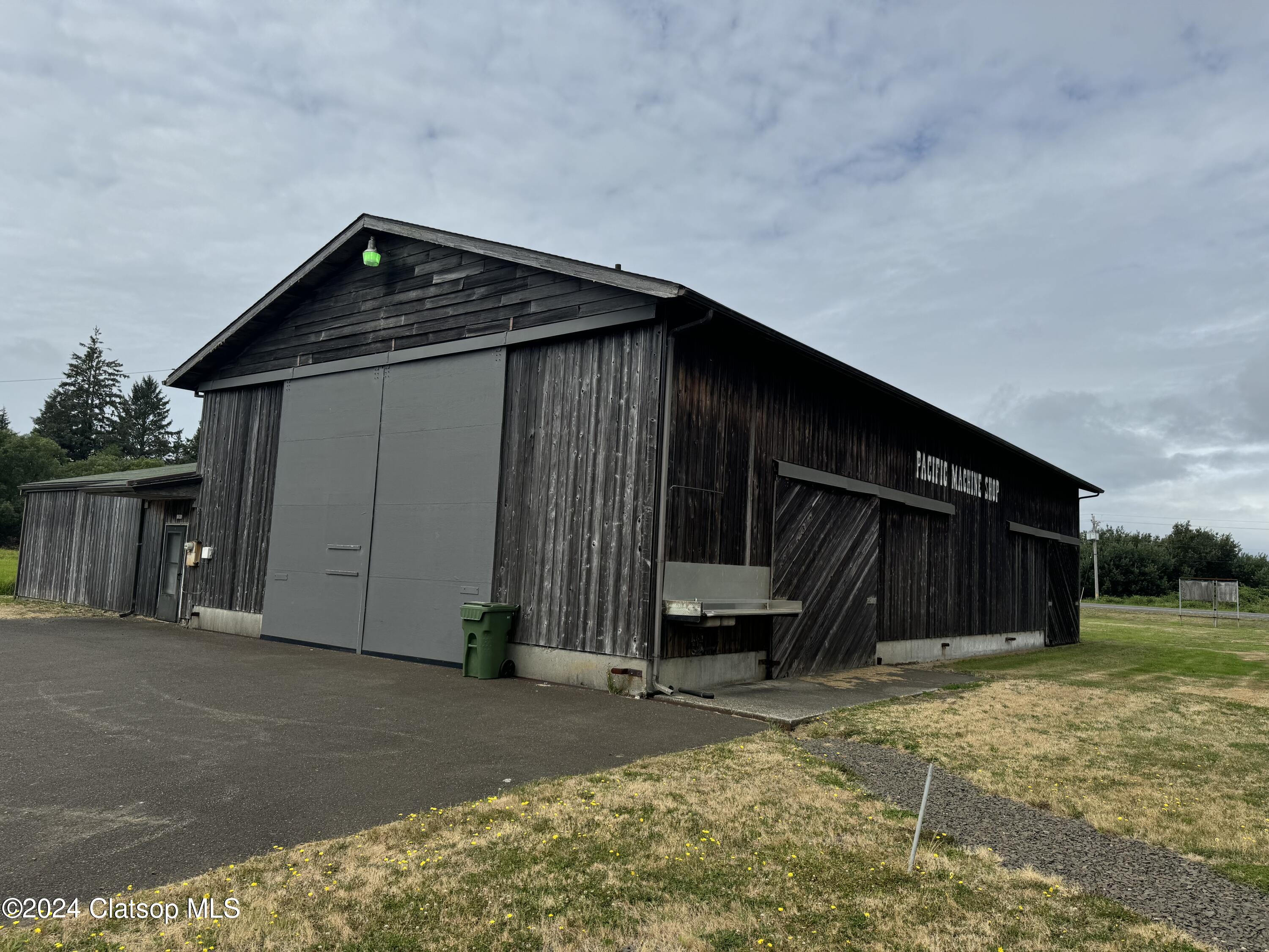 1381 SE 2nd Street Property Photo 1