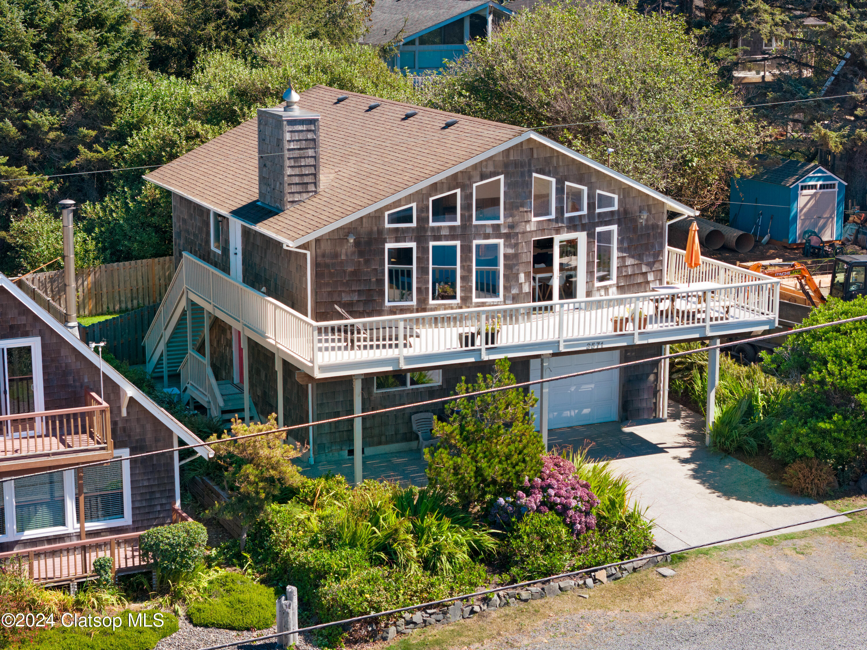 3571 Pacific Avenue Property Photo