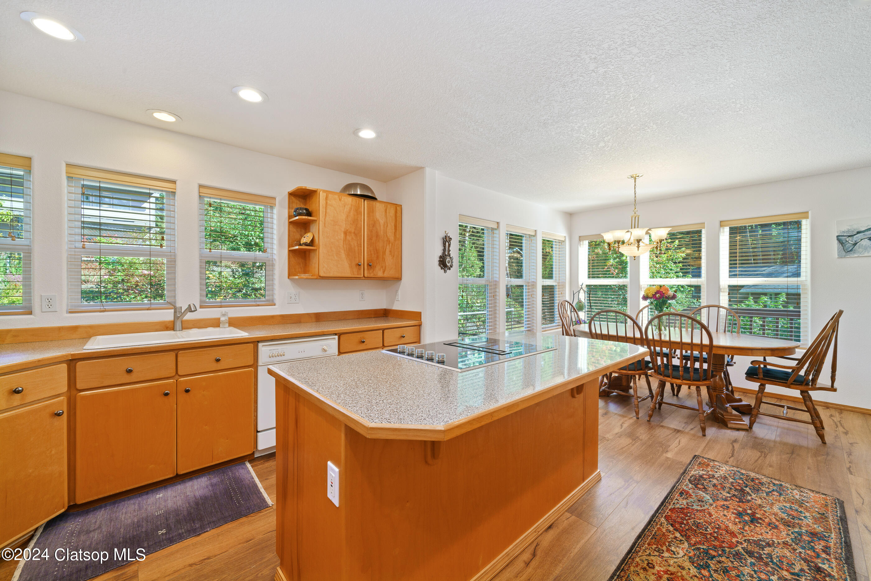 5840 8th Street Property Photo 32