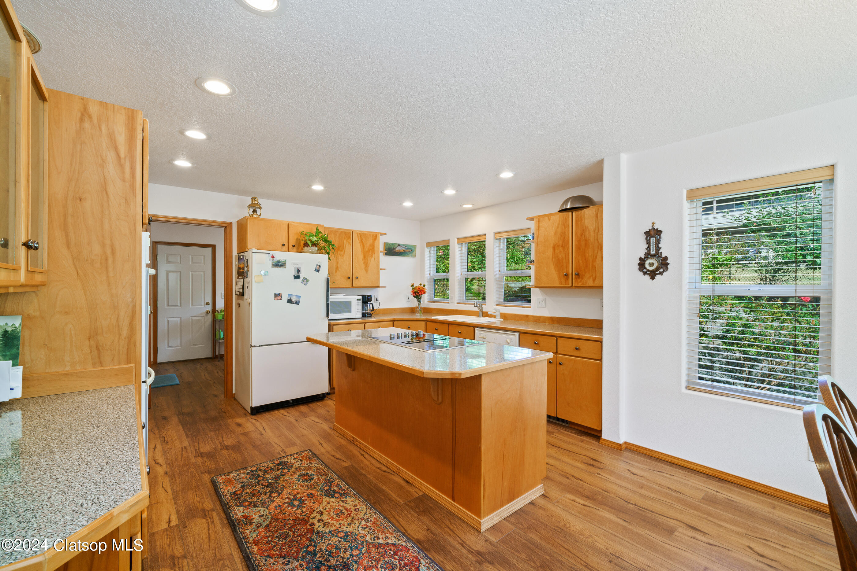 5840 8th Street Property Photo 33