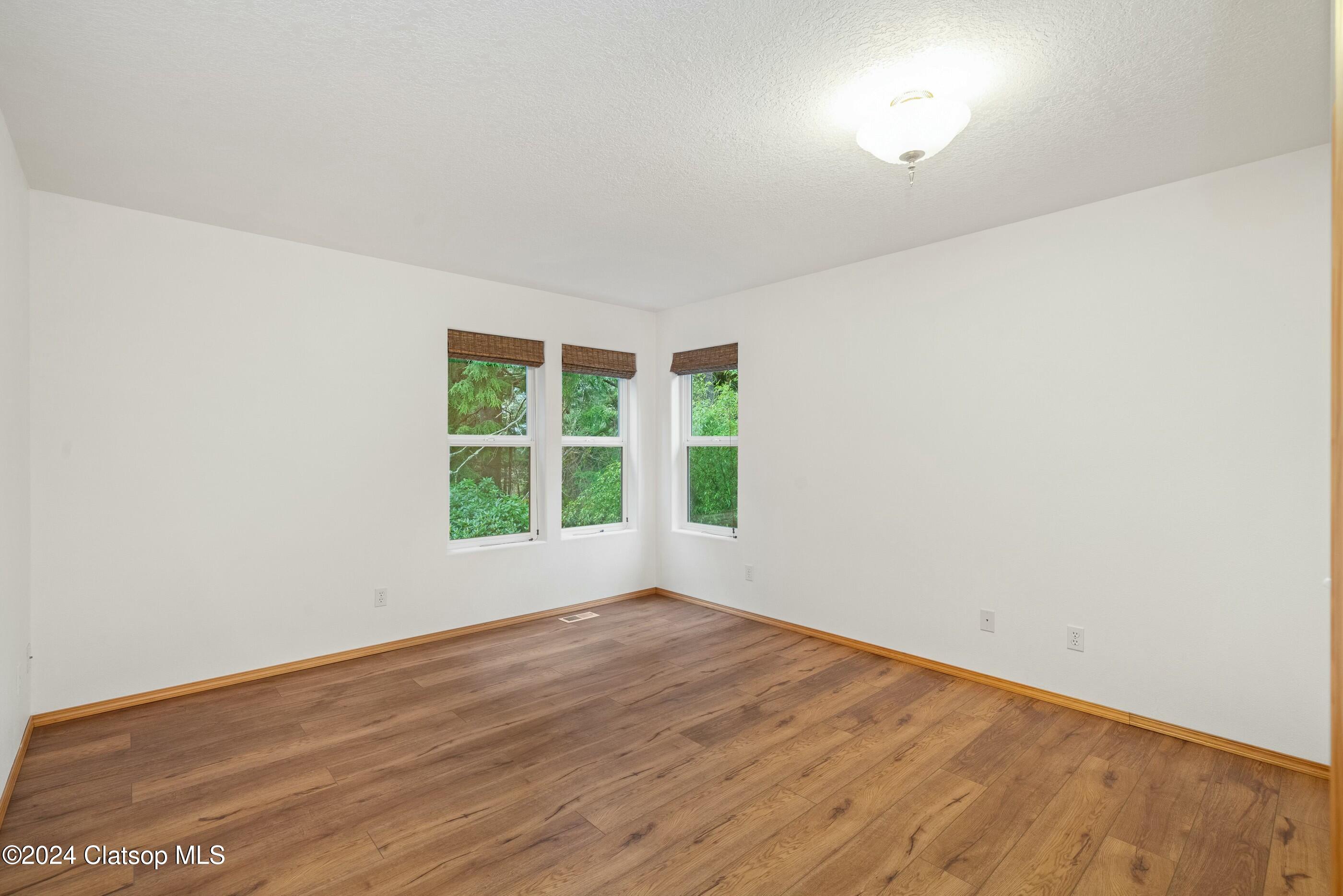 5840 8th Street Property Photo 40