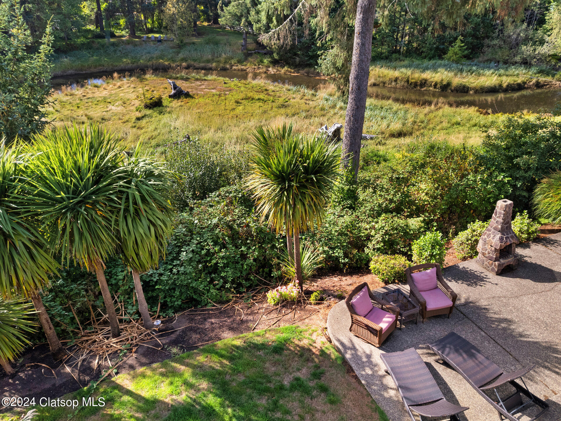 782 Woodland Court Property Photo 6