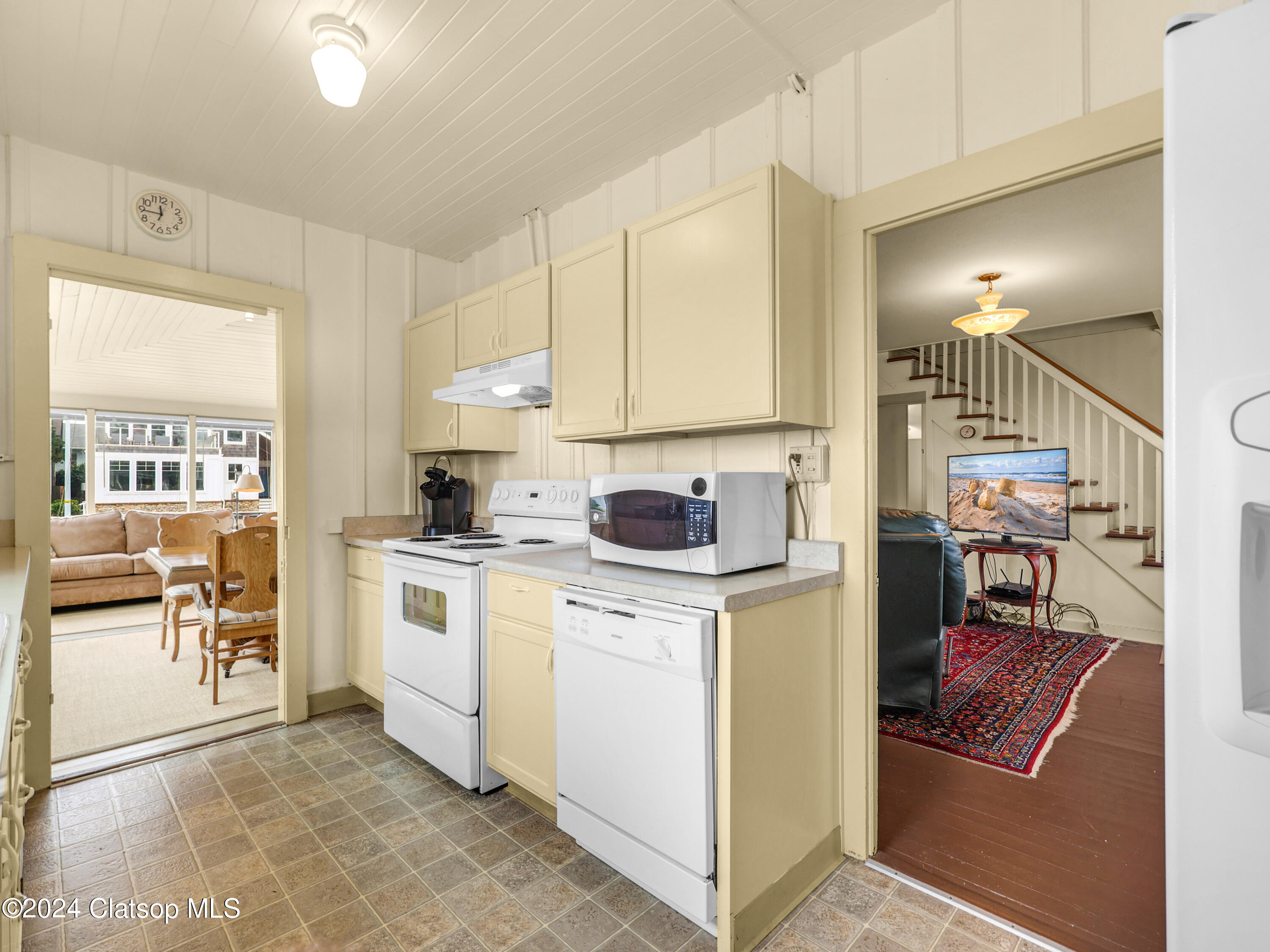 75 12th Avenue Property Photo 14