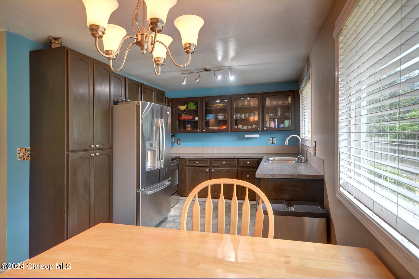 486 Ridge Drive Property Photo 5