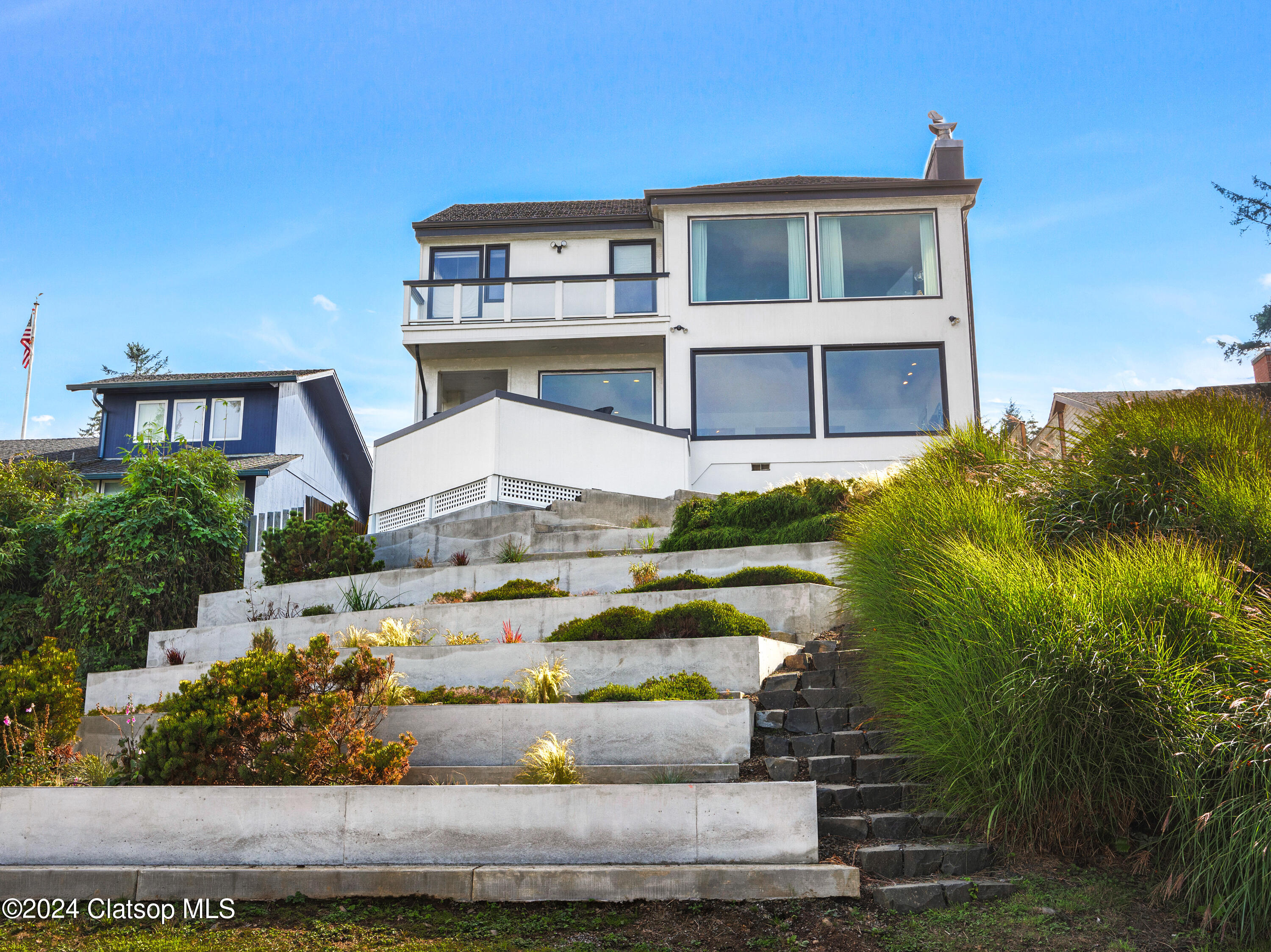 3282 Sunset Boulevard Property Photo 2
