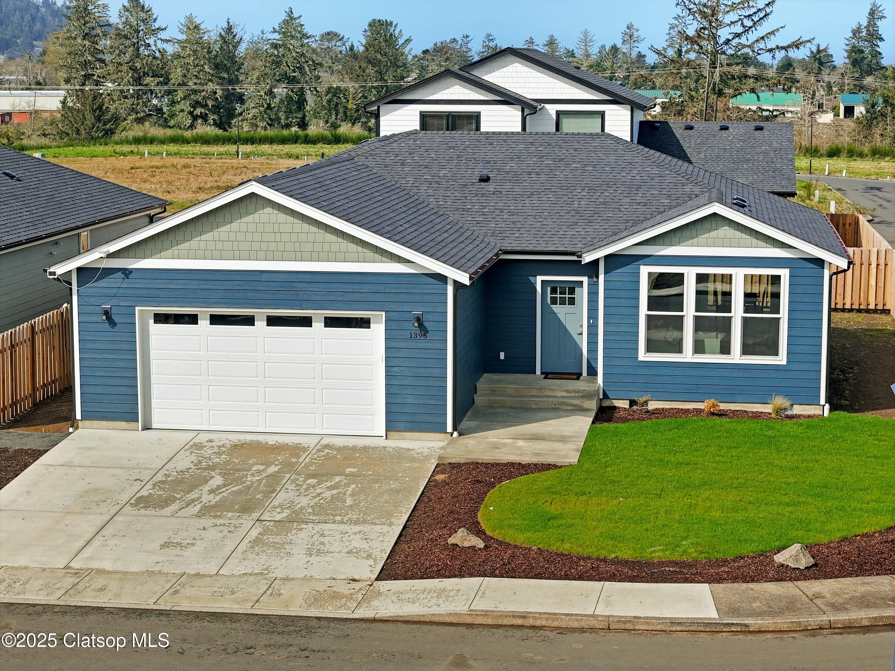 1396 Seabright Way Property Photo 1