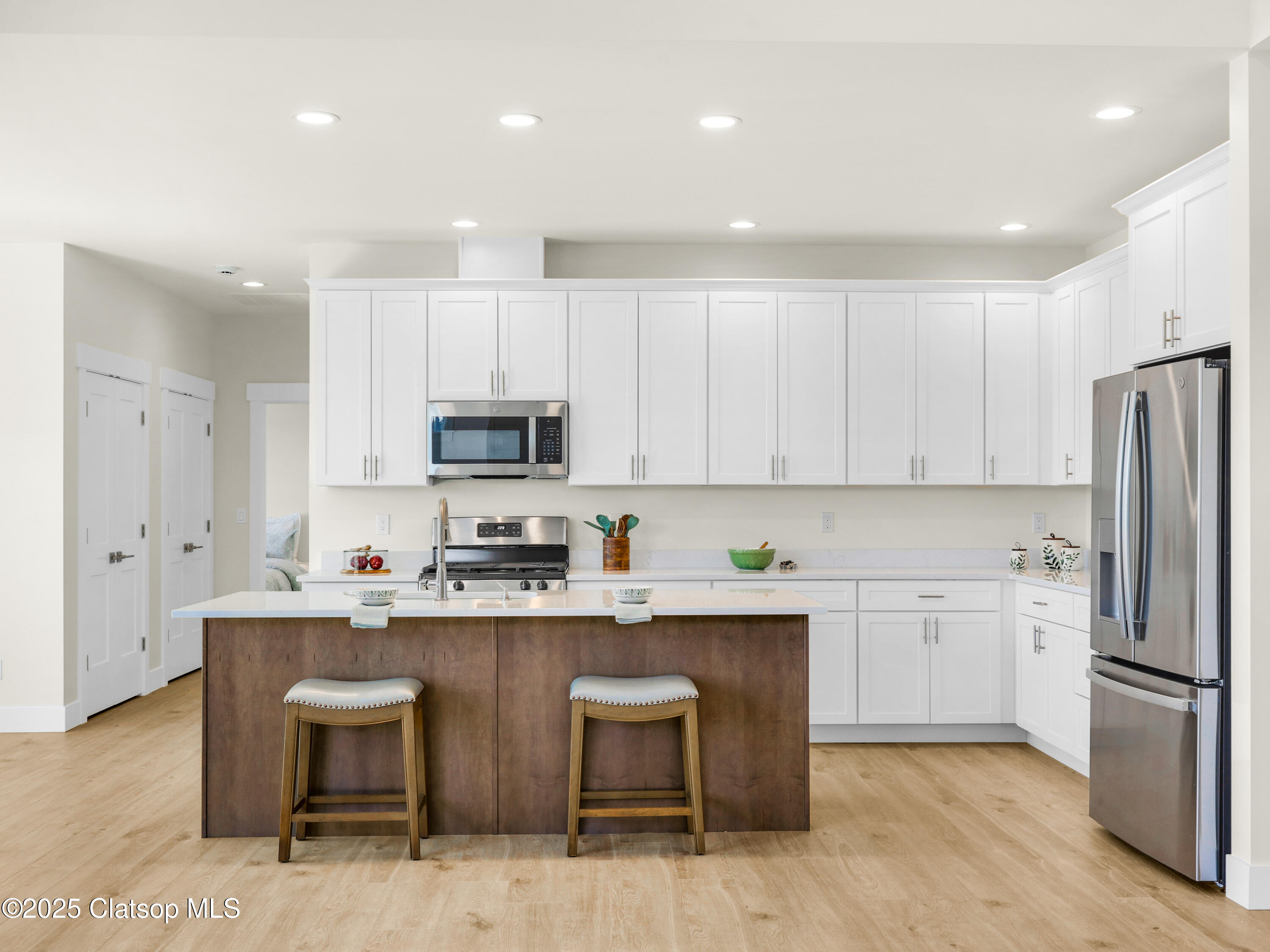 1386 Seabright Way Property Photo 13