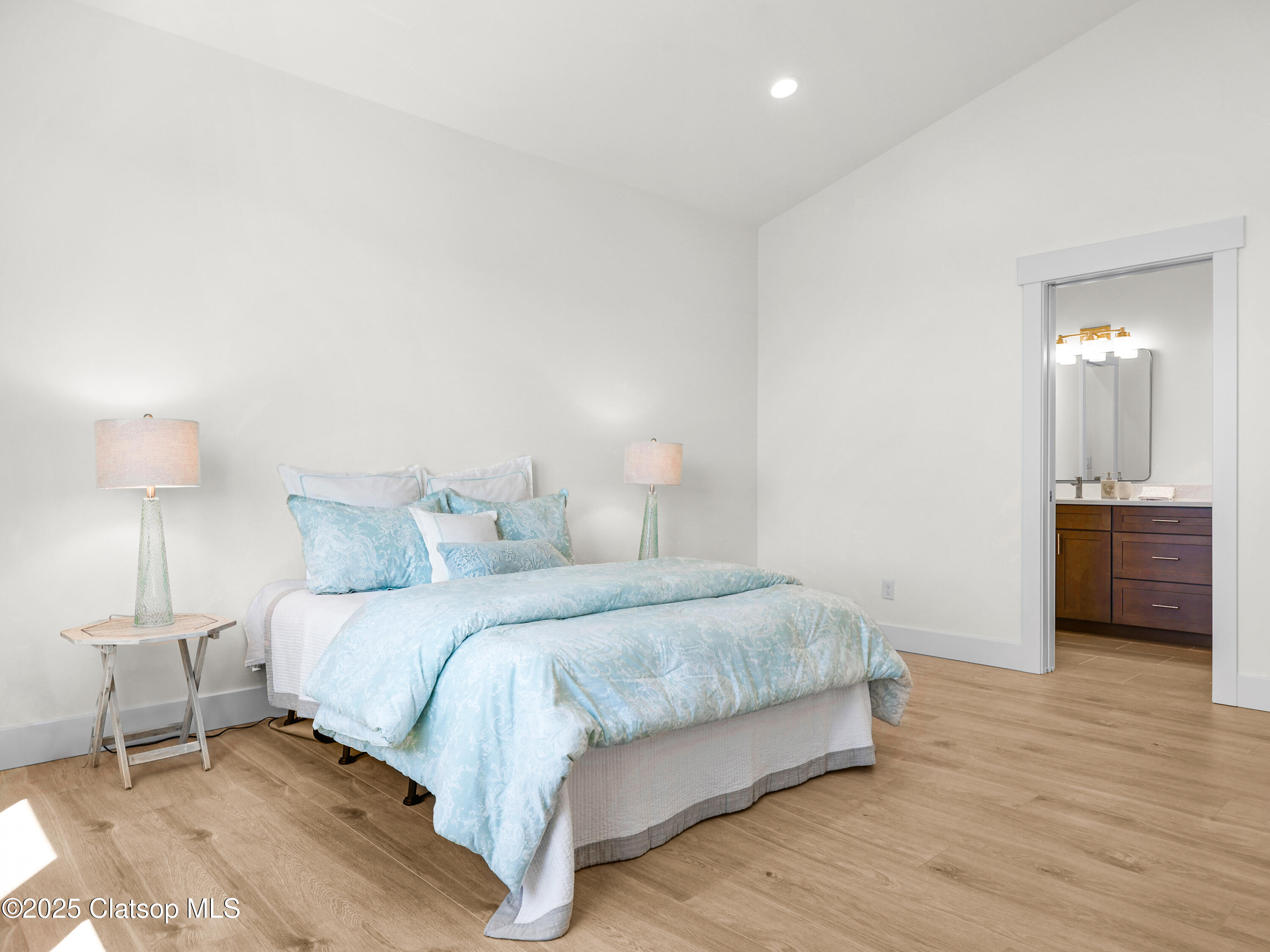 1386 Seabright Way Property Photo 19