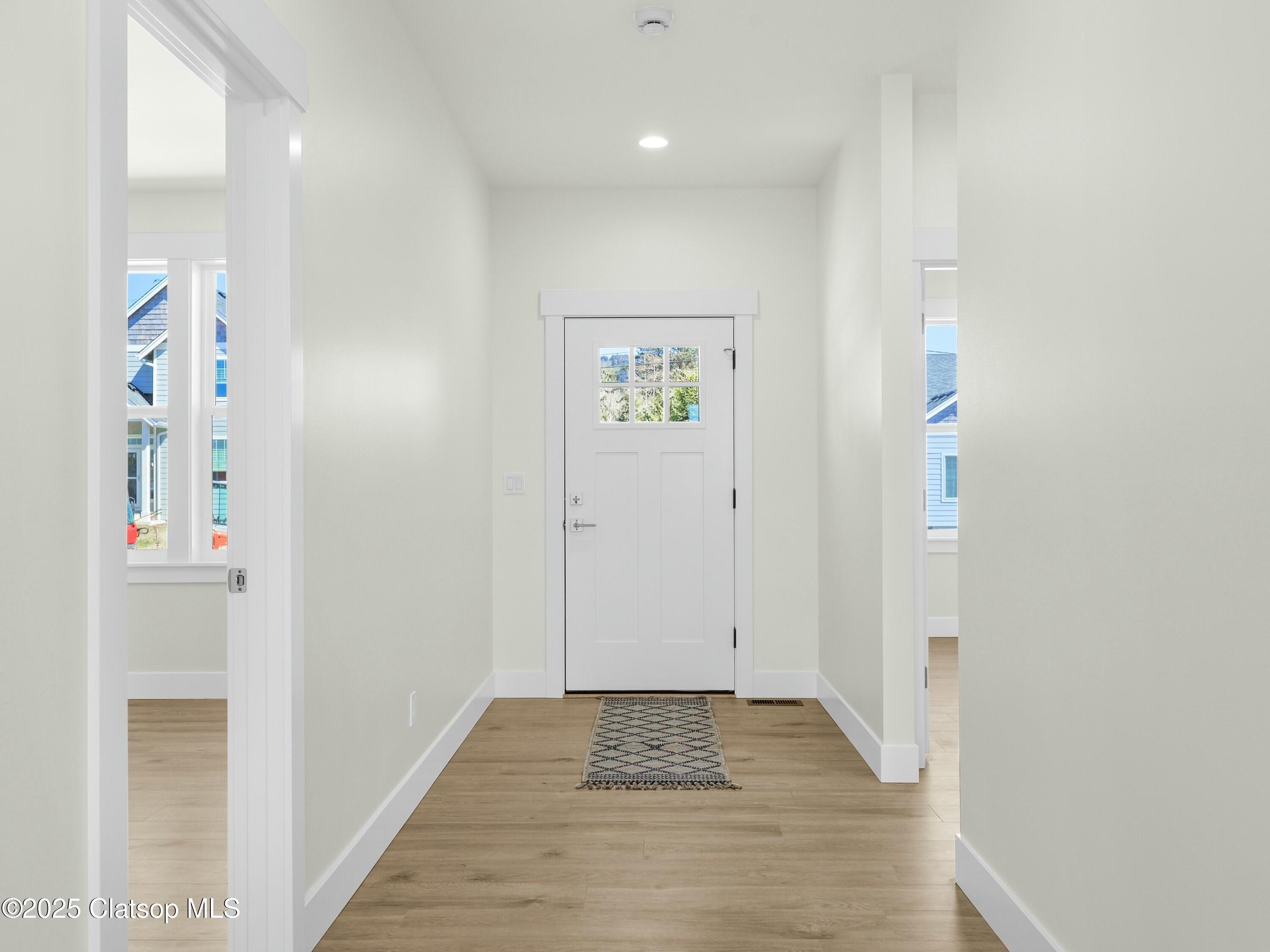 1386 Seabright Way Property Photo 29