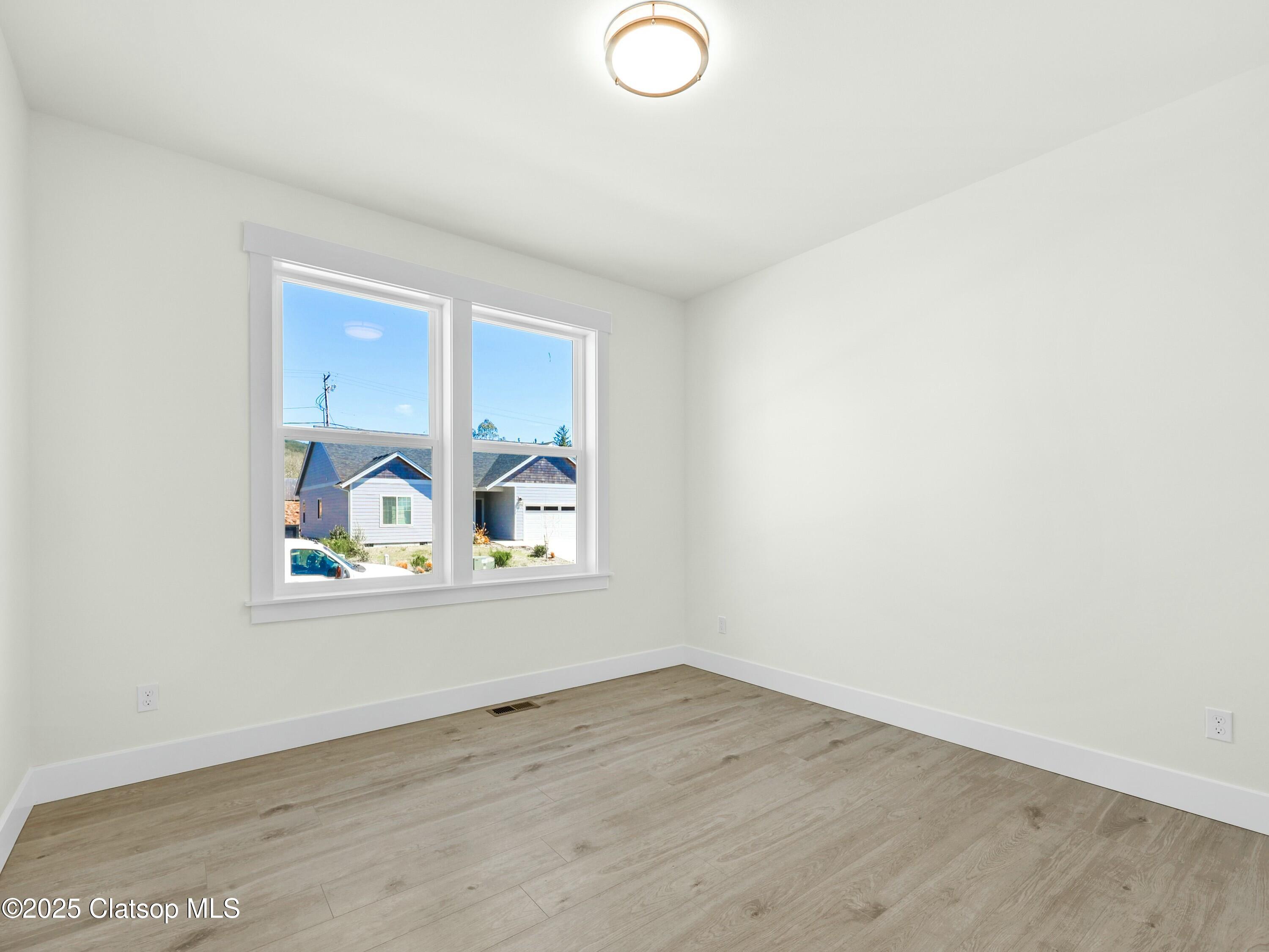 1386 Seabright Way Property Photo 30