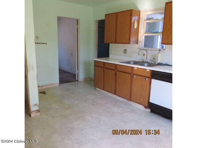1196 S Main Avenue Property Photo 5