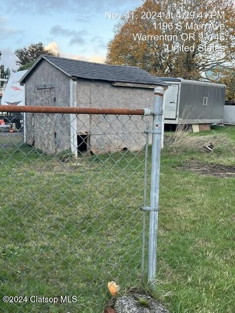1196 S Main Avenue Property Photo 14