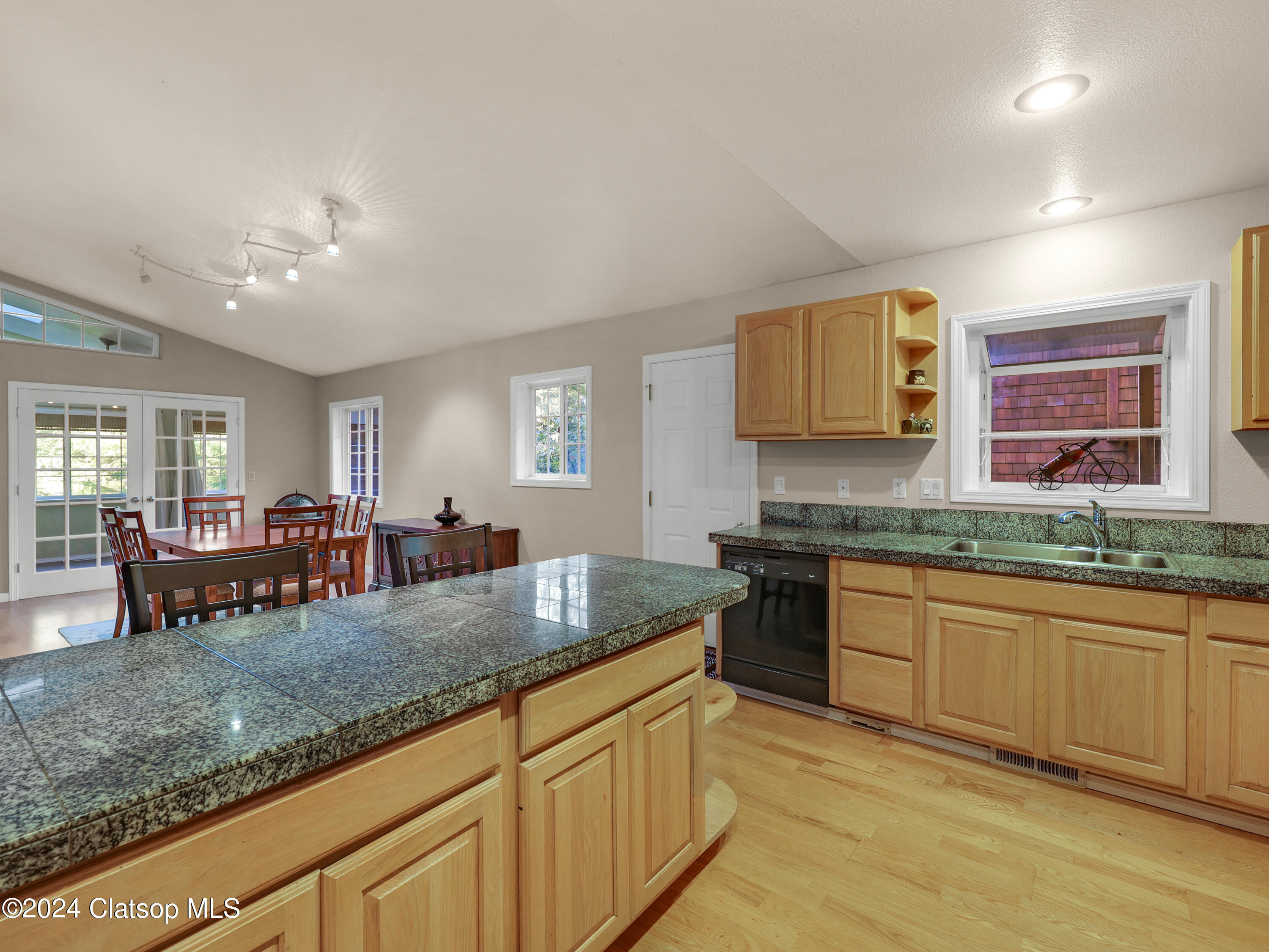 1655 S Spruce Street Property Photo 13