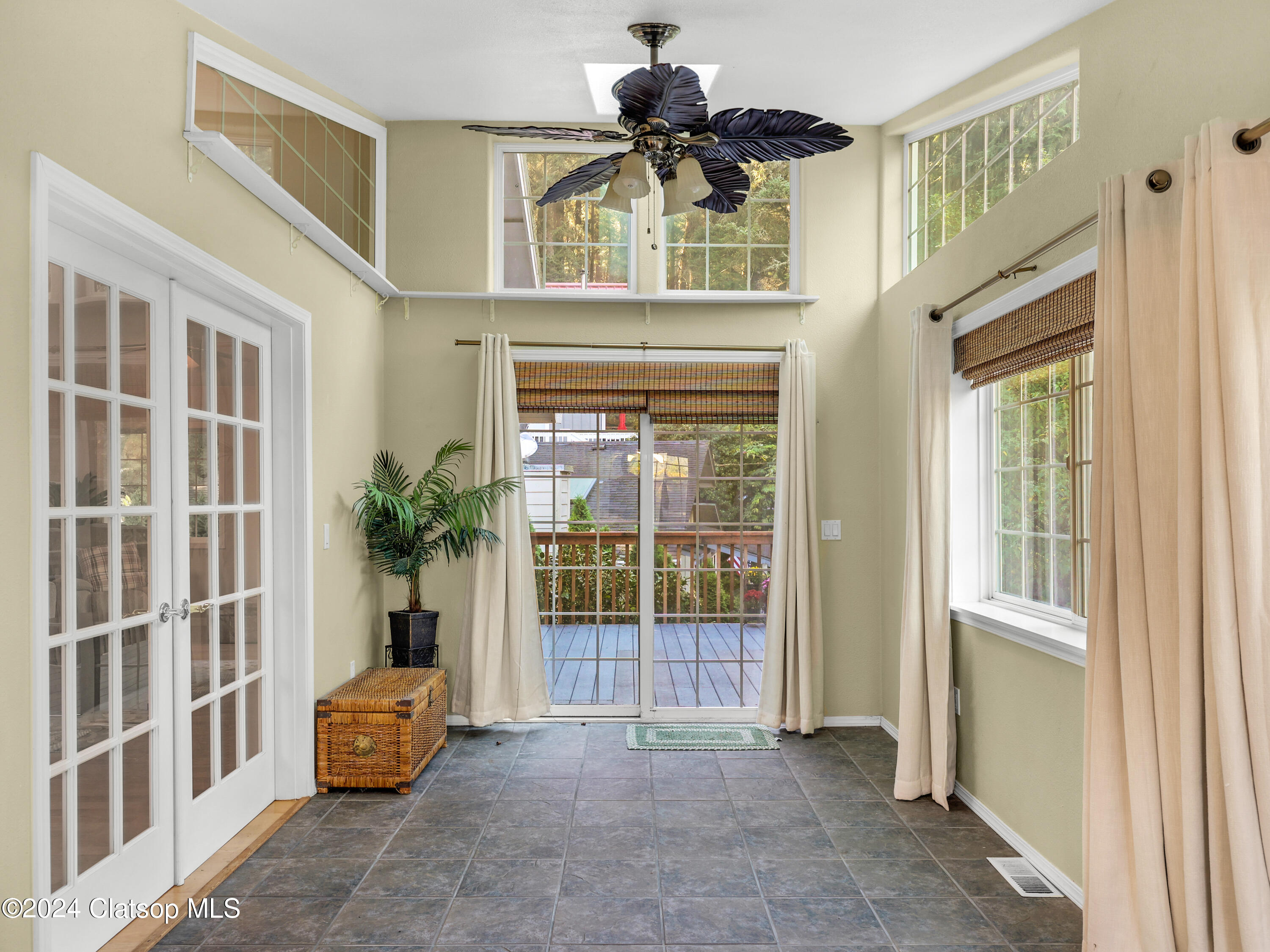1655 S Spruce Street Property Photo 21
