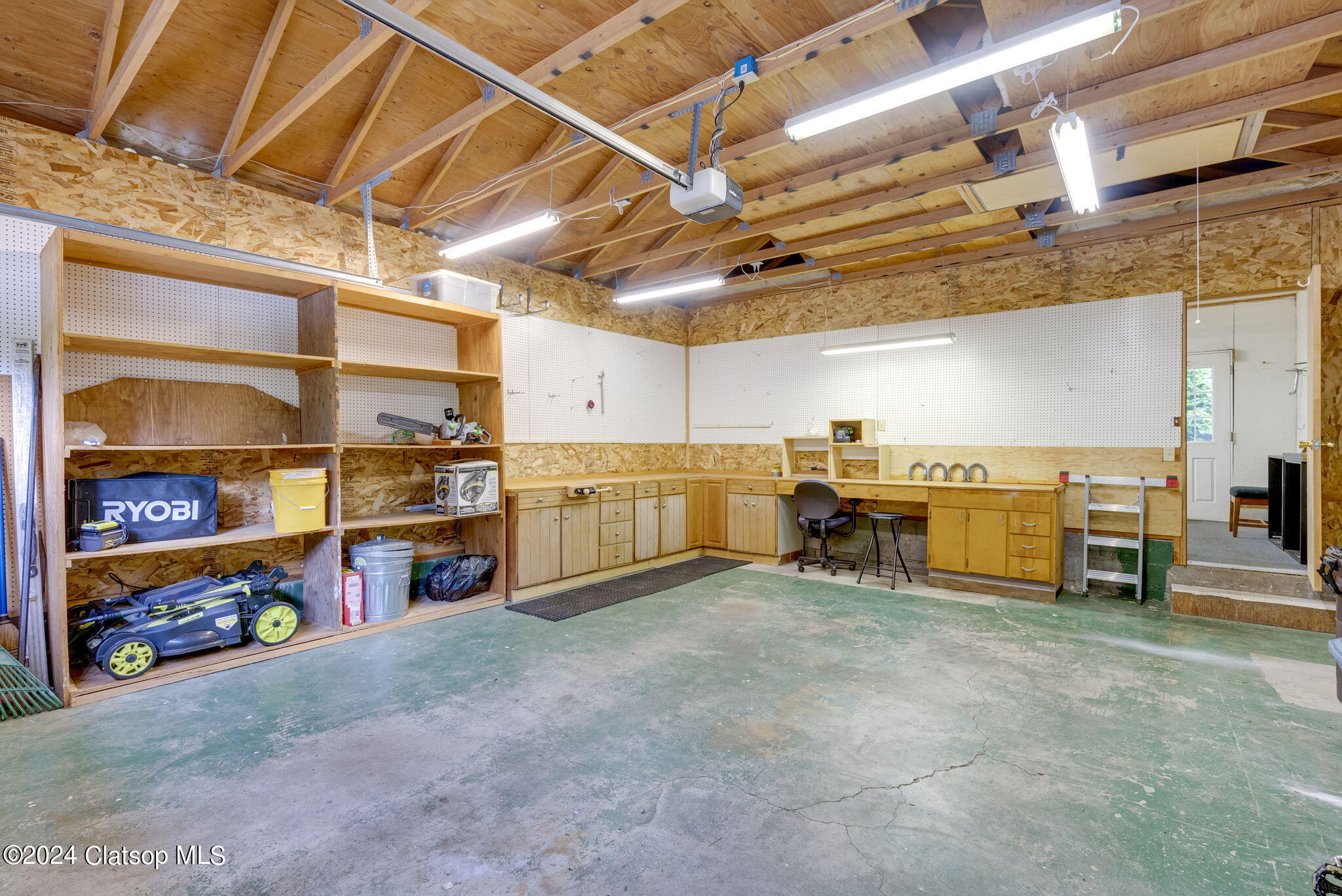 11015 Seamont Way Property Photo 35