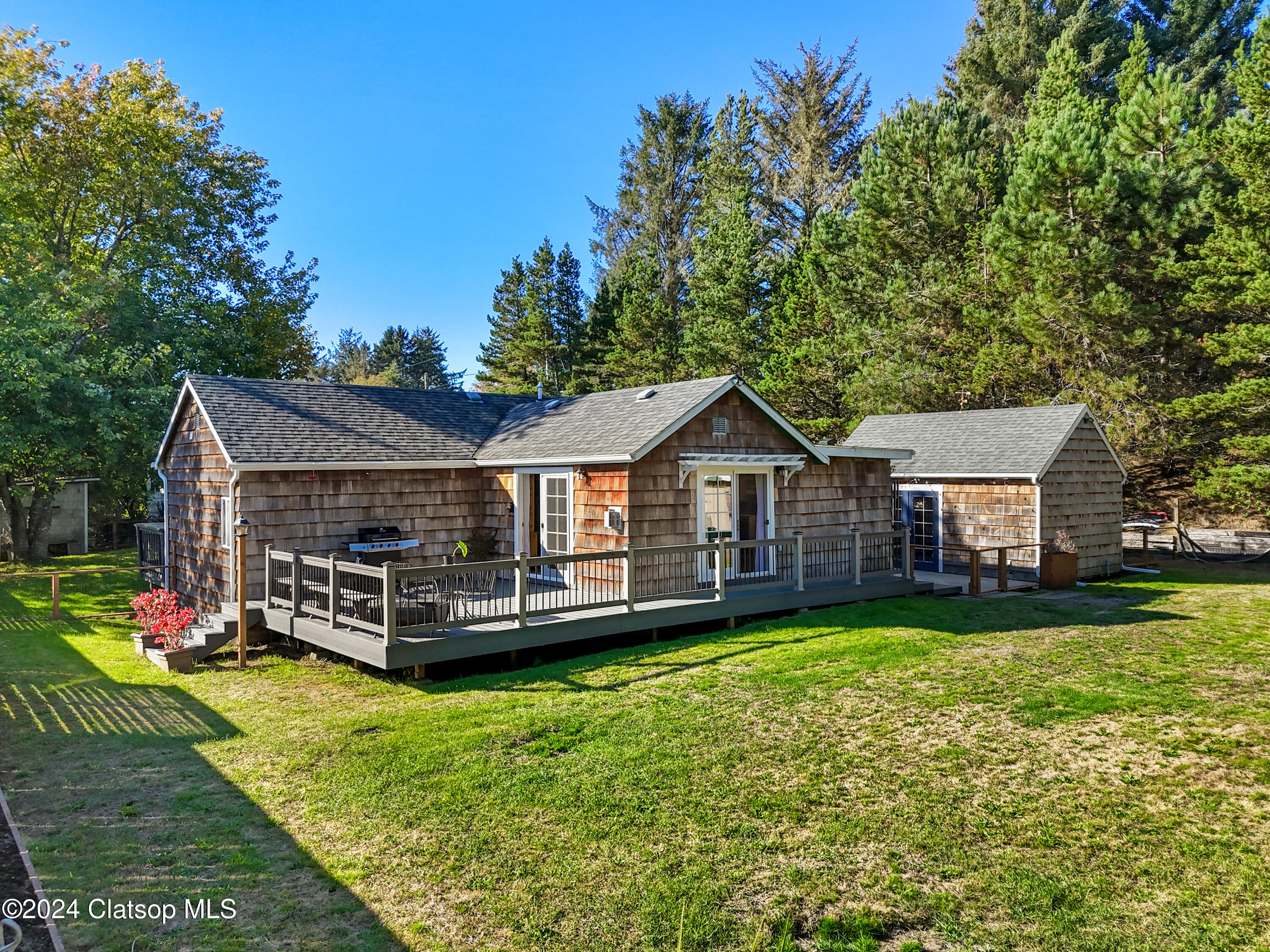 90481 Clark Road Property Photo 3