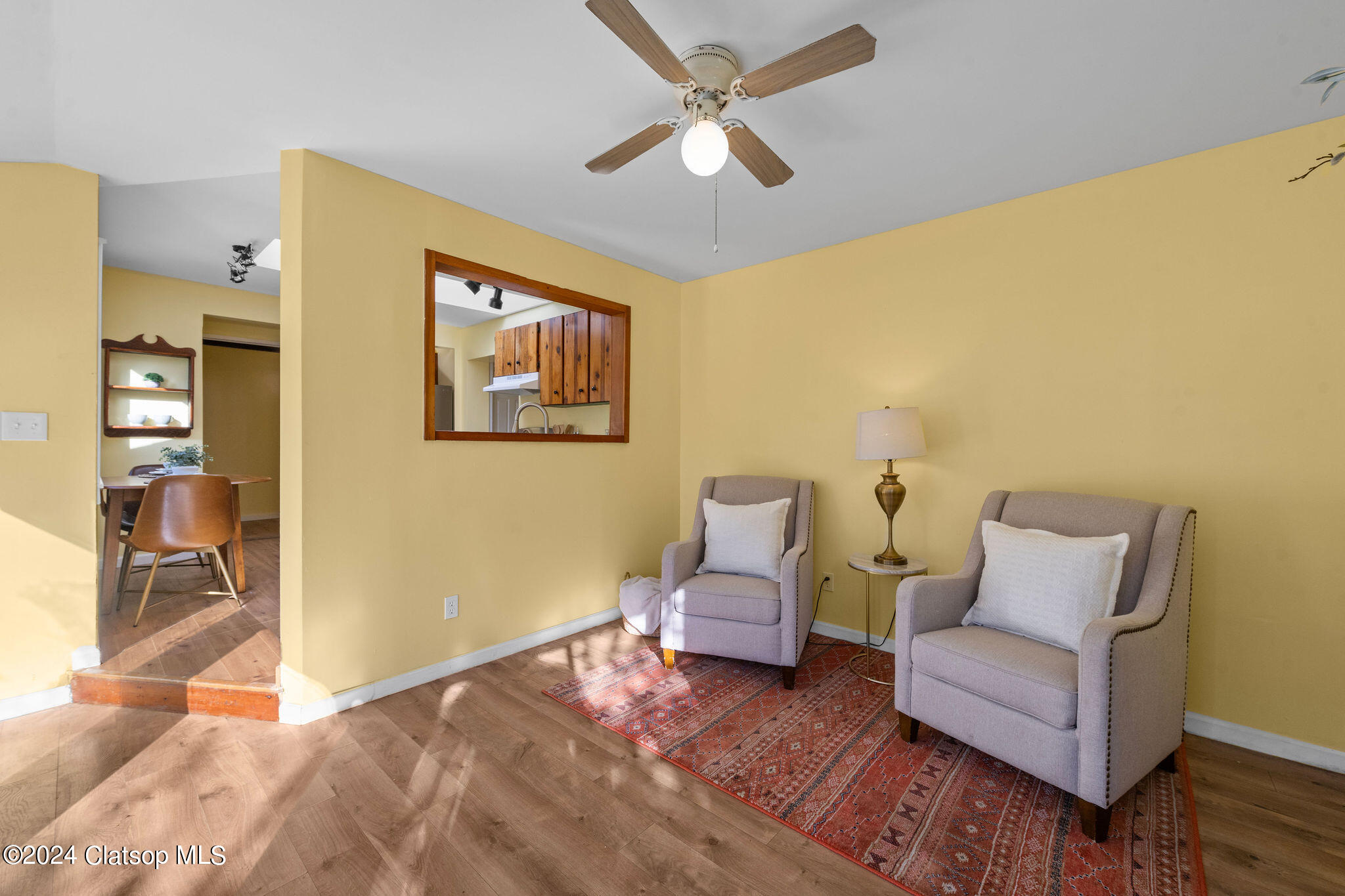 858 E Harbor Drive Property Photo 6