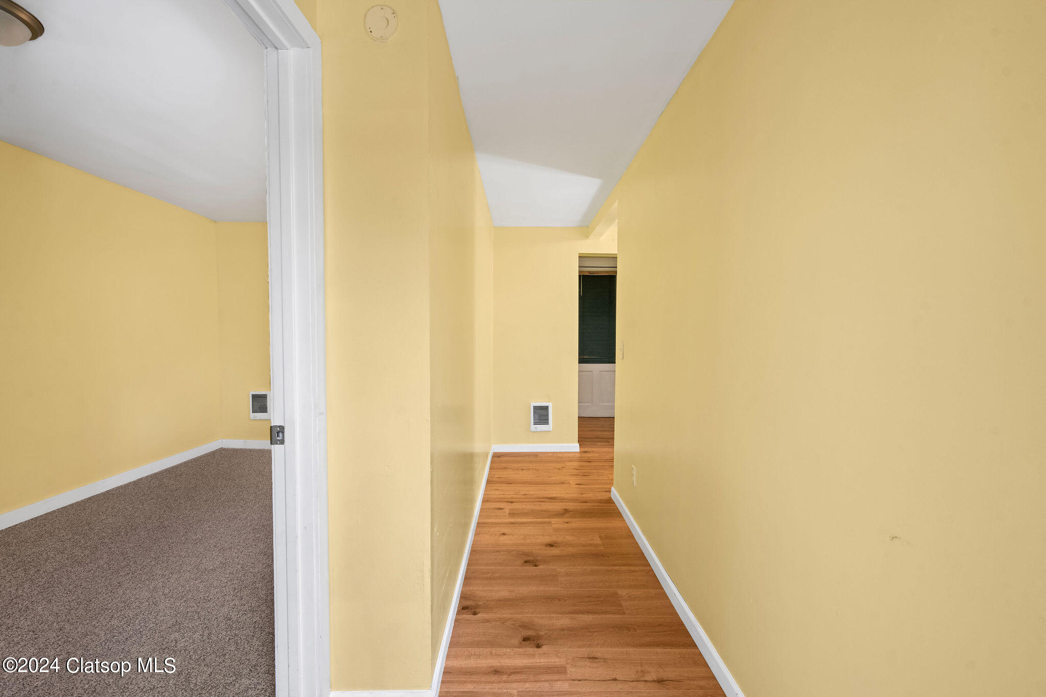 858 E Harbor Drive Property Photo 13
