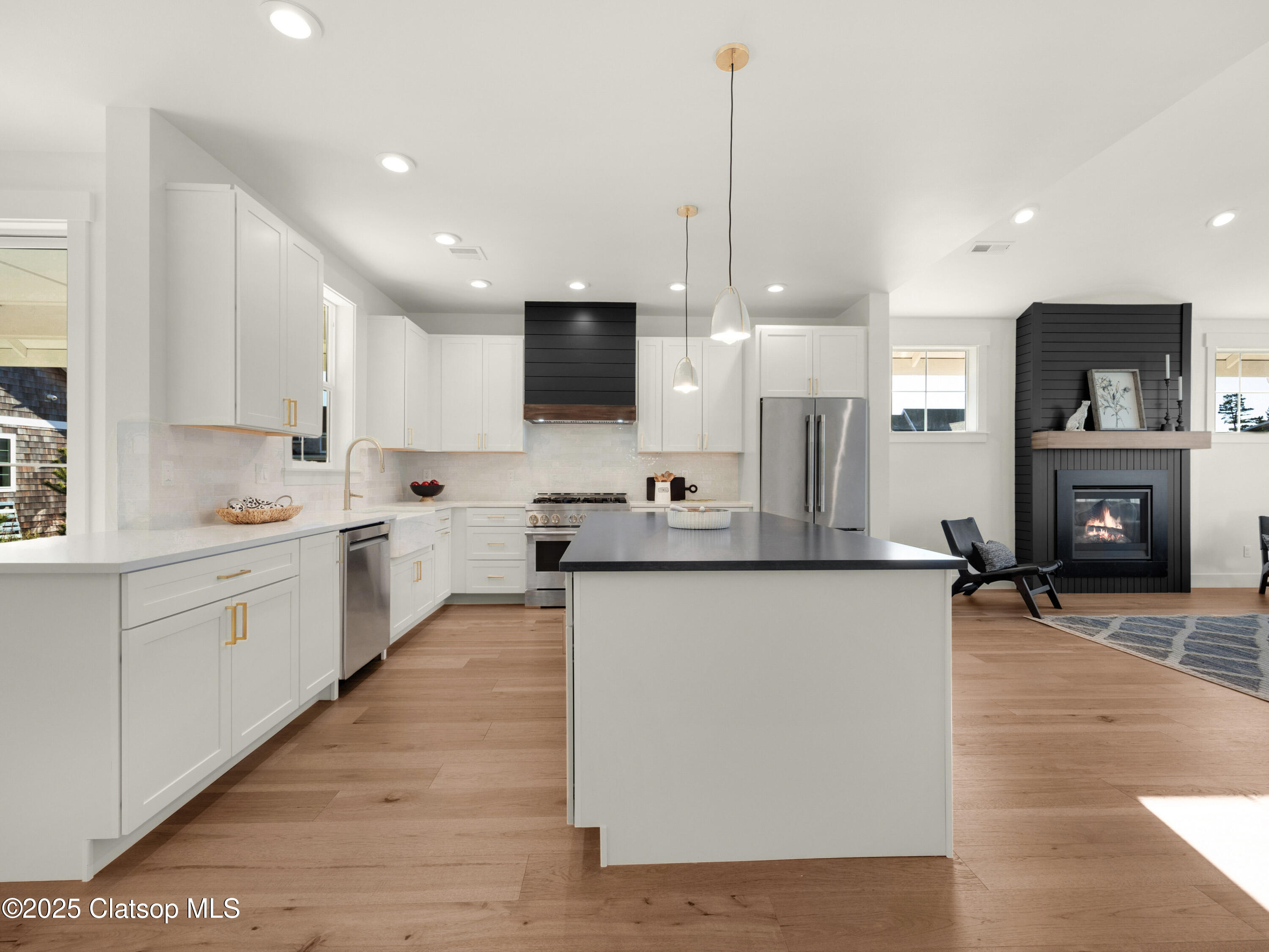642 Meadow Lane Property Photo 7