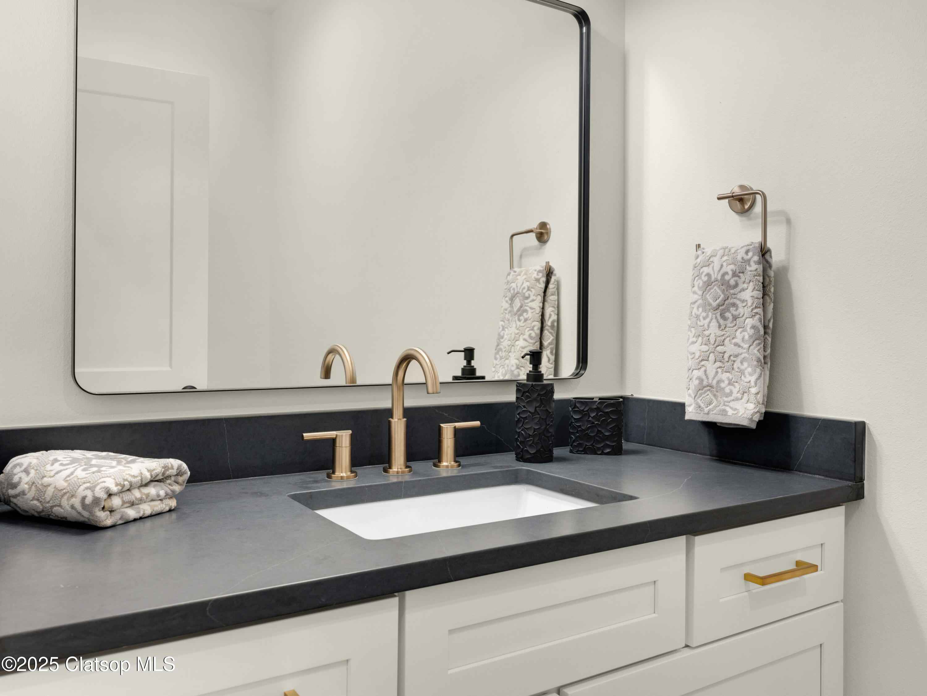 642 Meadow Lane Property Photo 21
