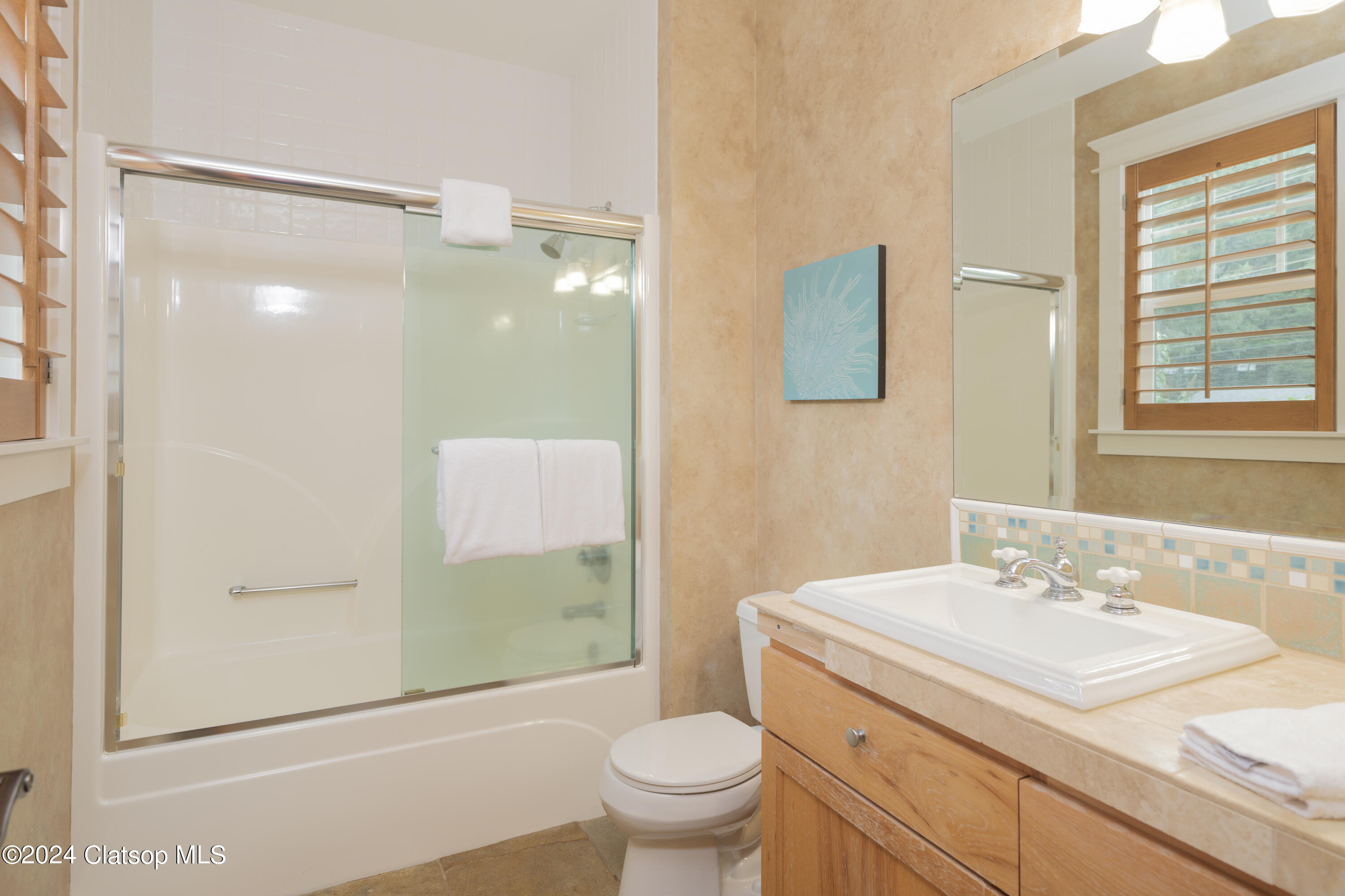 131 W Nebesna Street Property Photo 9