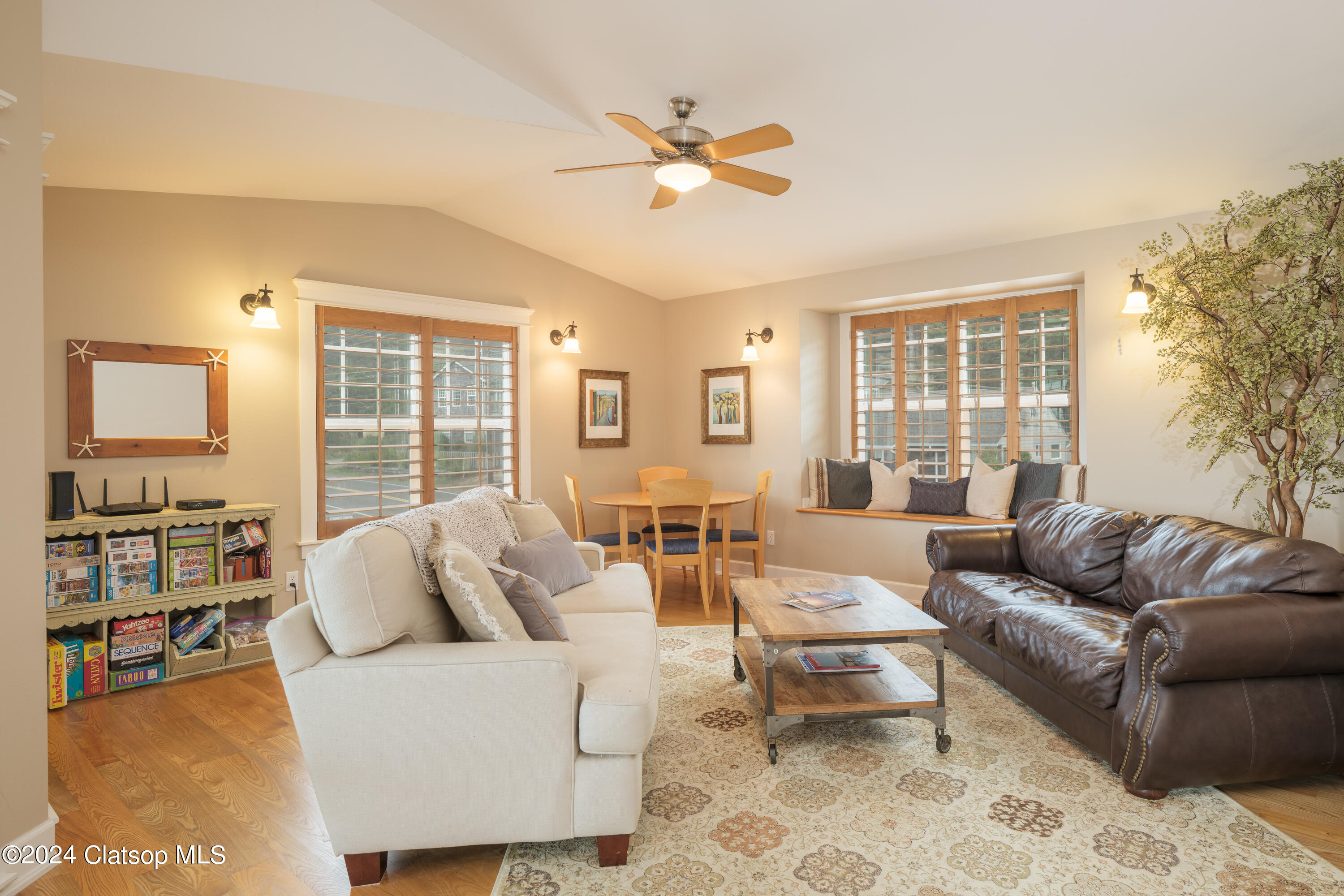 131 W Nebesna Street Property Photo 19