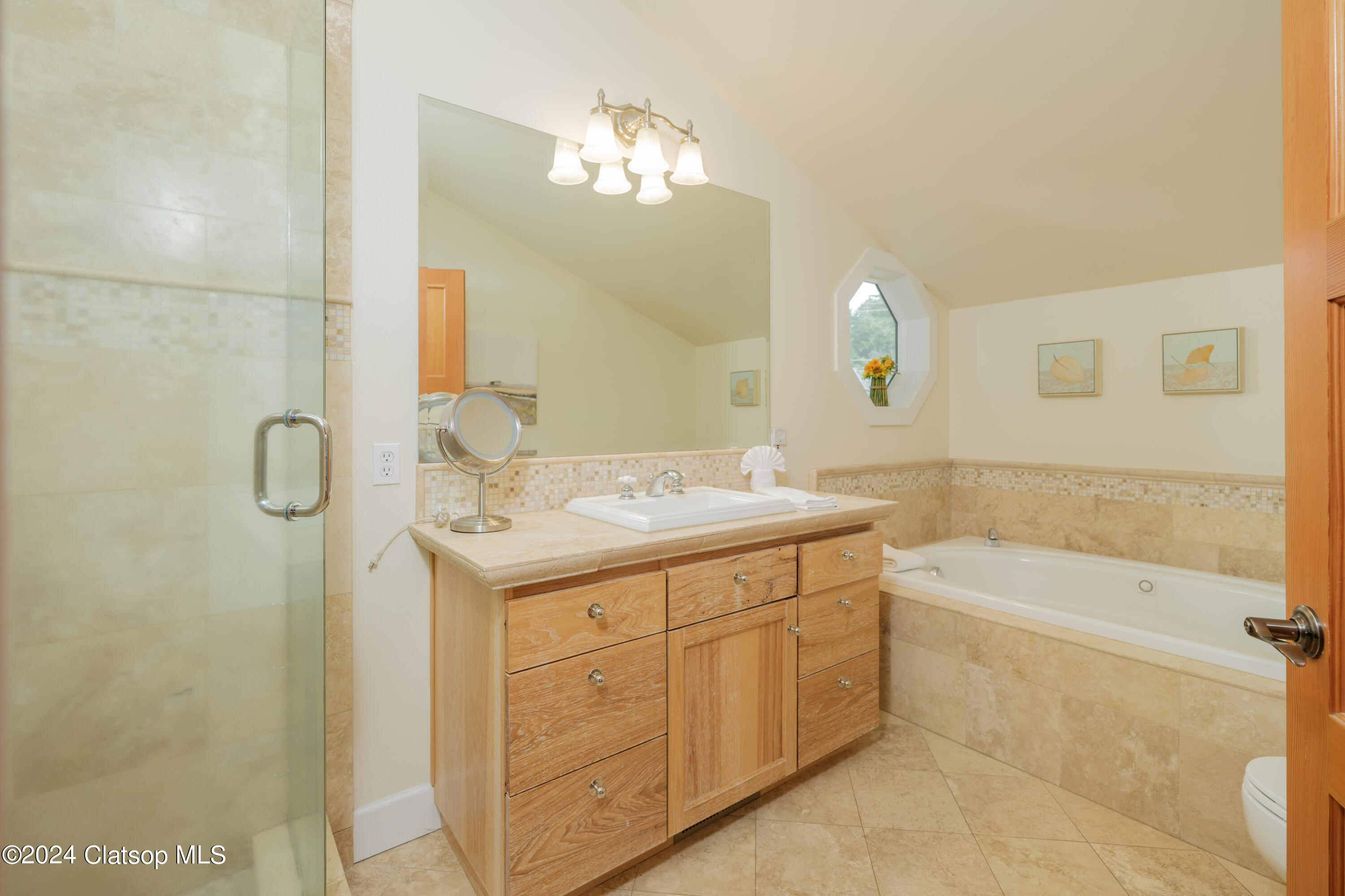 131 W Nebesna Street Property Photo 31