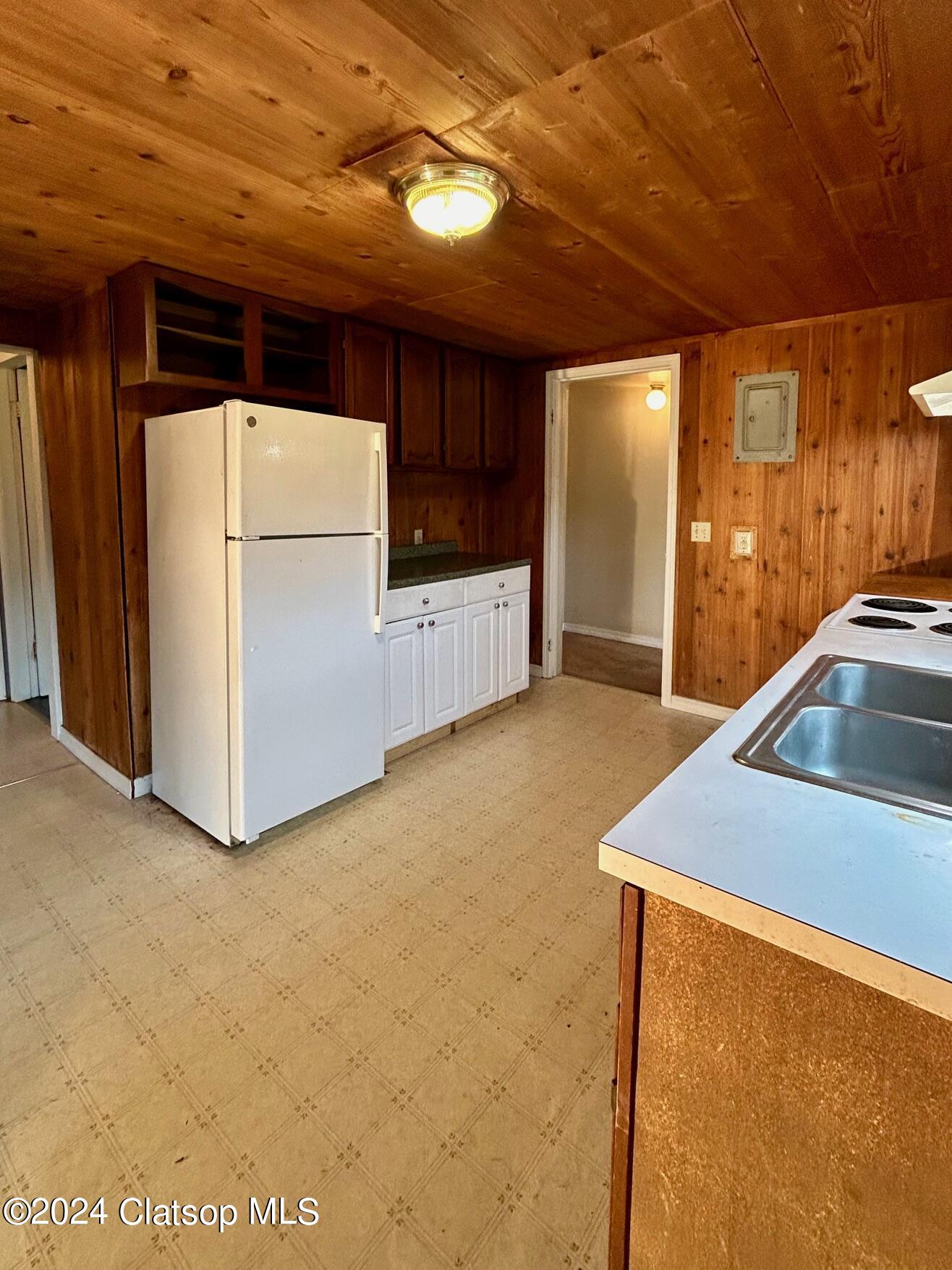 802 25th Avenue Property Photo 9