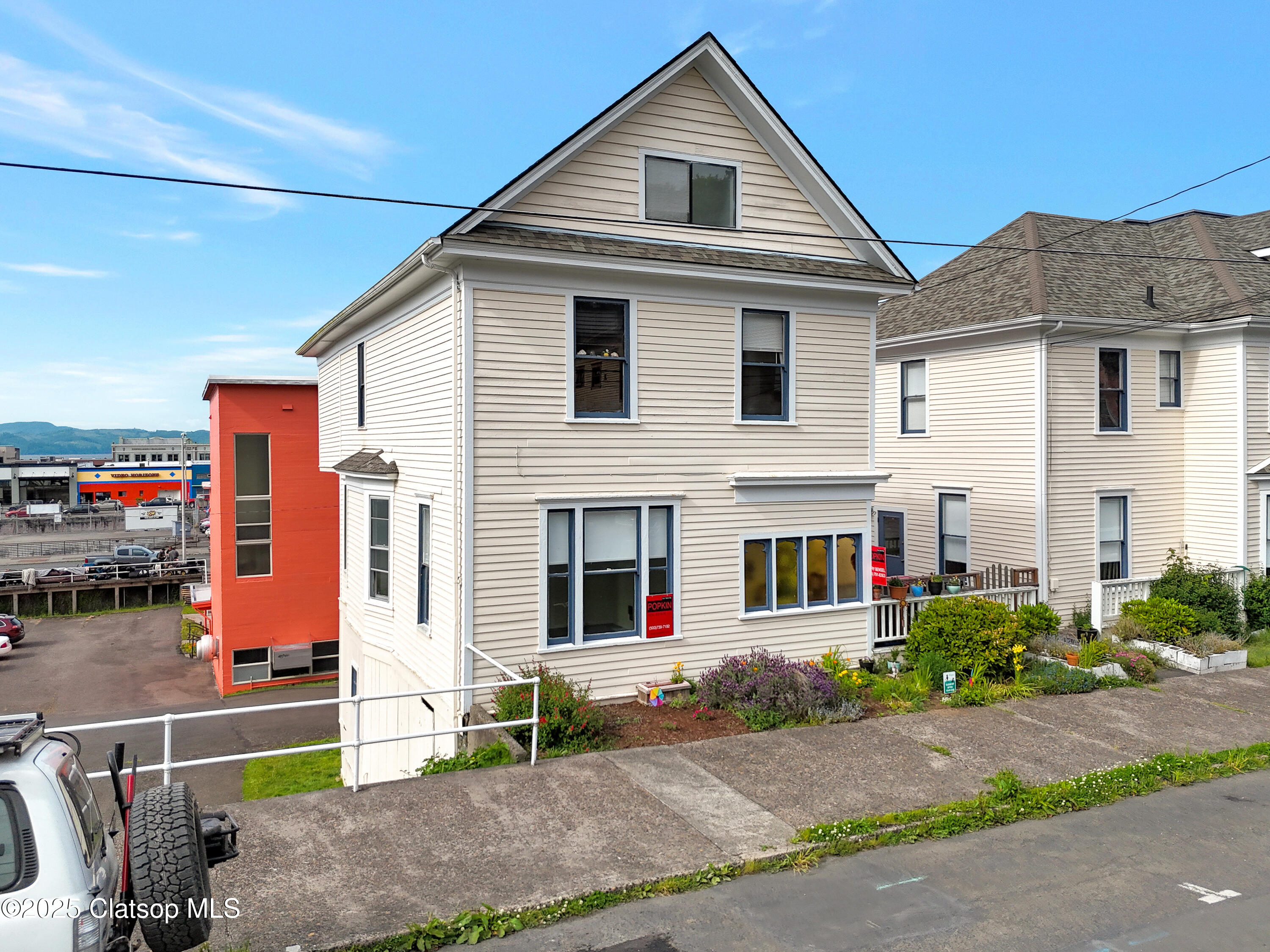 1178 Franklin Avenue Property Photo 1