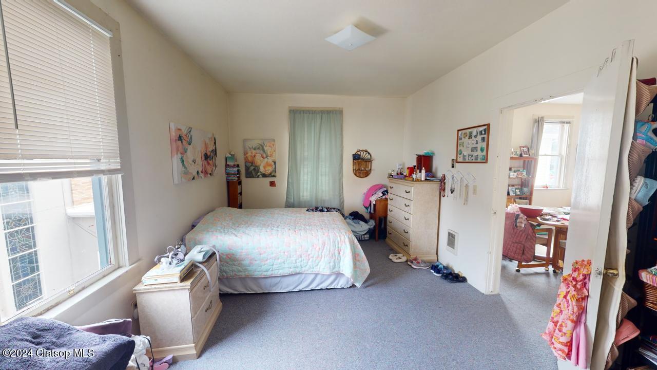 1178 Franklin Avenue Property Photo 4