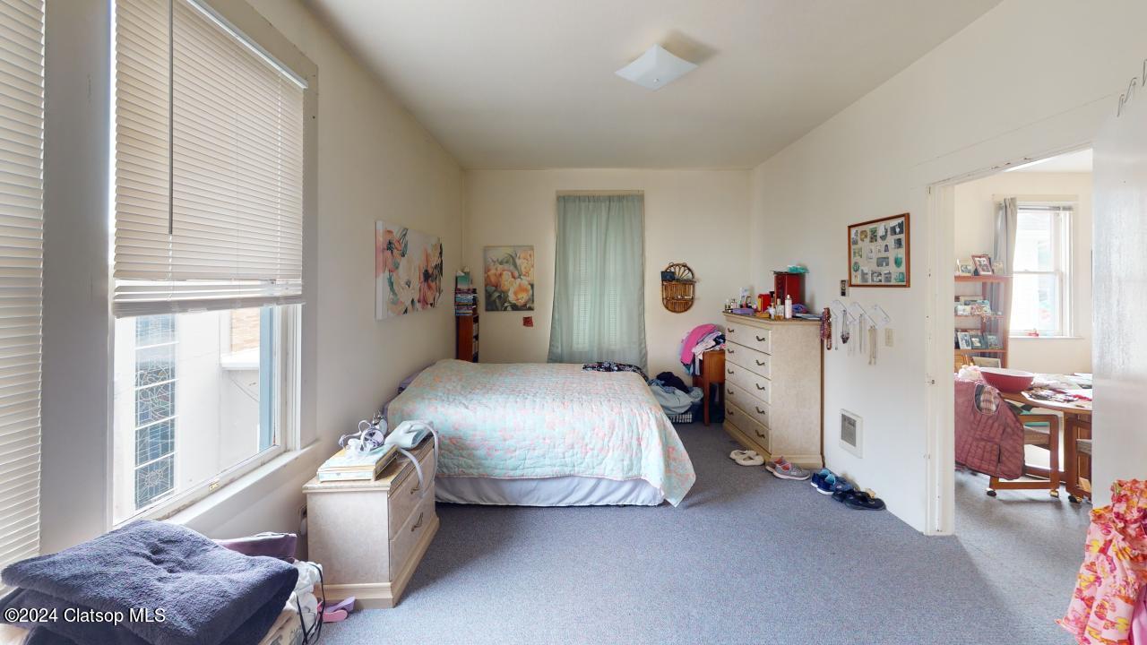 1178 Franklin Avenue Property Photo 7