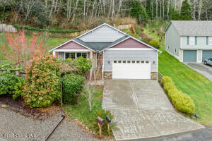 160 Lexington Property Photo 1