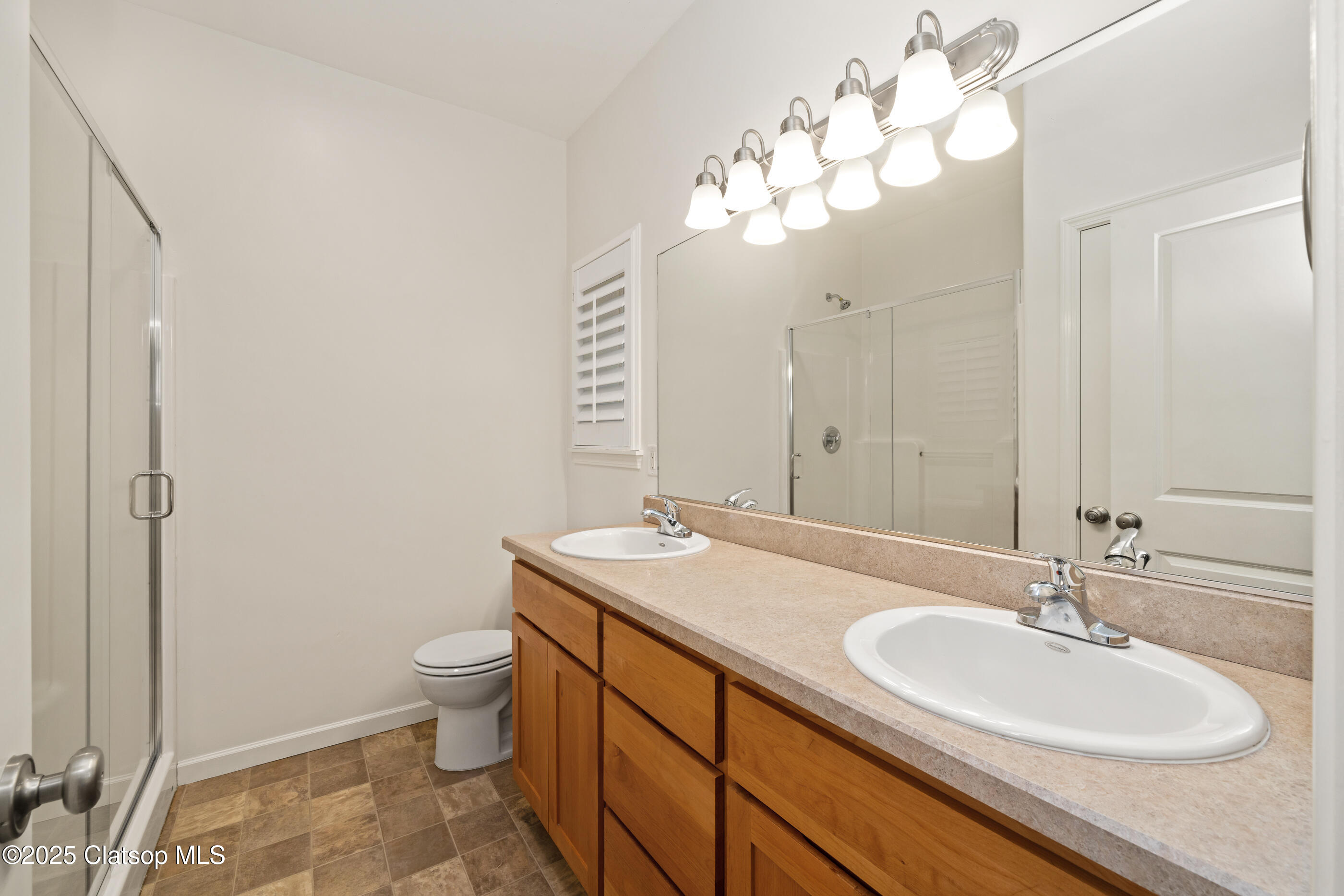 160 W Lexington Property Photo 27