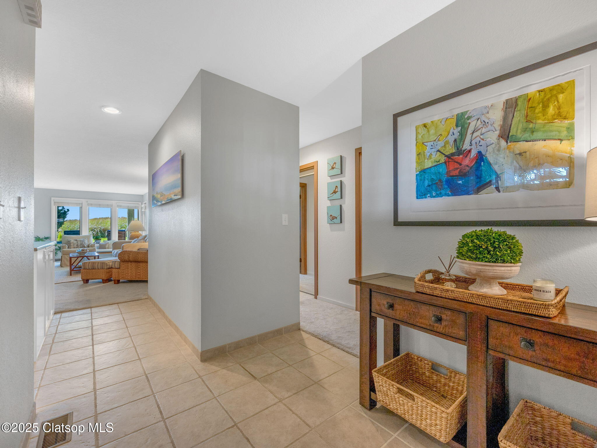 753 N Breakers Point Drive Property Photo 6