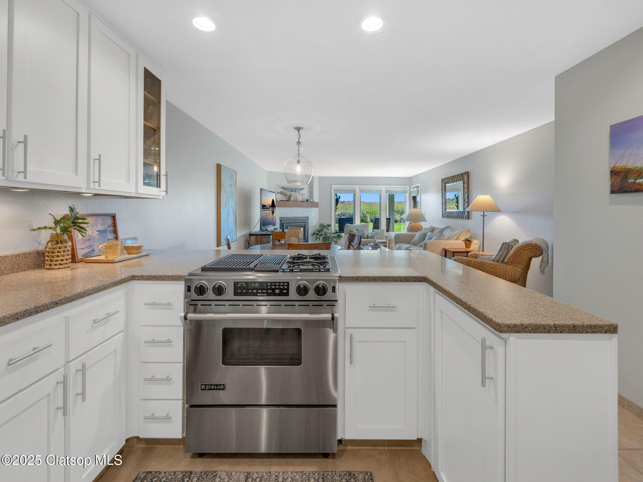 753 N Breakers Point Drive Property Photo 8