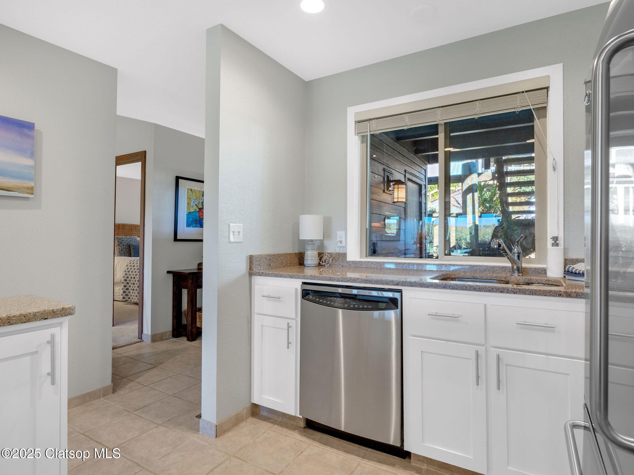 753 N Breakers Point Drive Property Photo 10