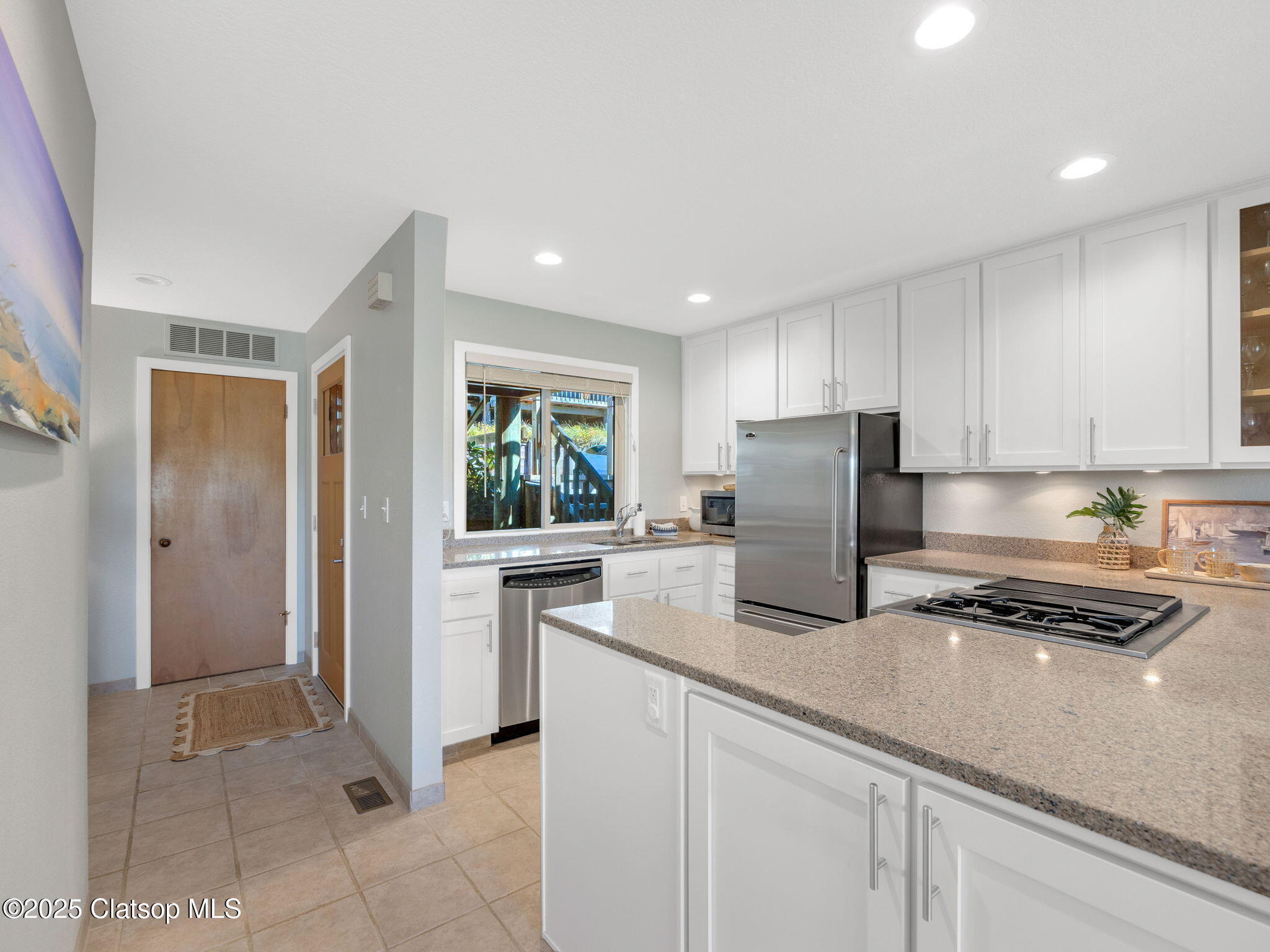 753 N Breakers Point Drive Property Photo 11