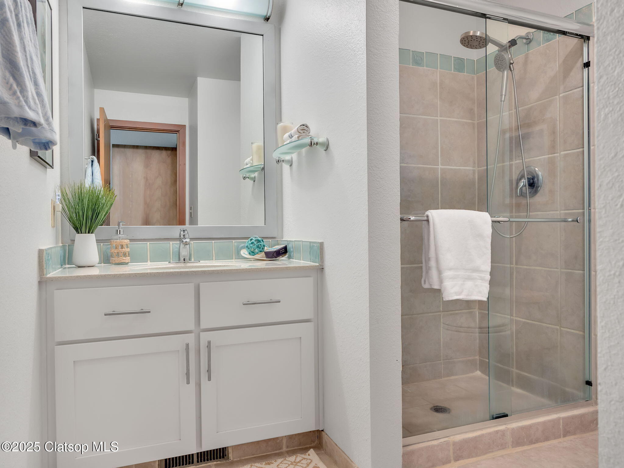 753 N Breakers Point Drive Property Photo 28