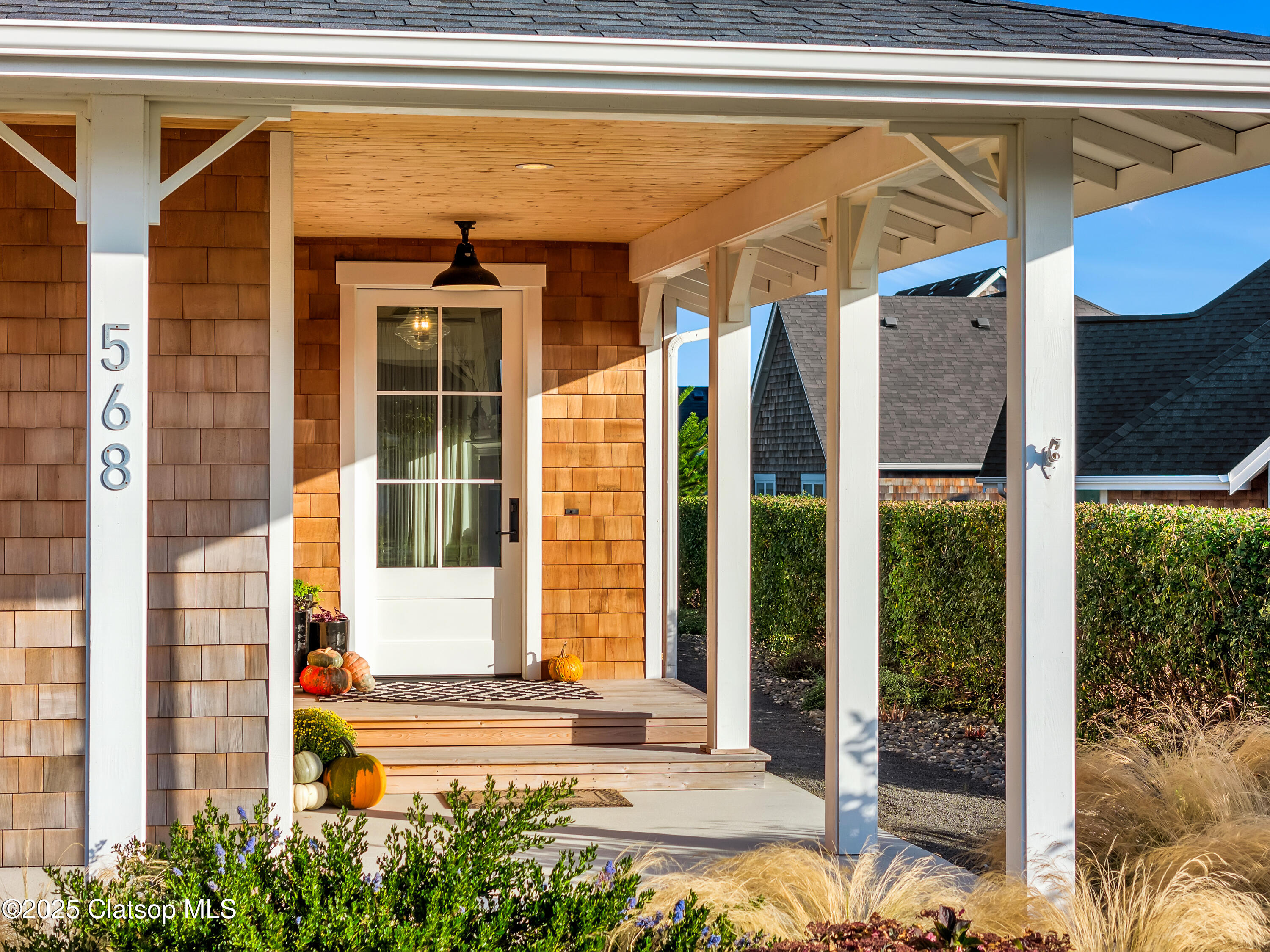 568 Browning Lane Property Photo 4