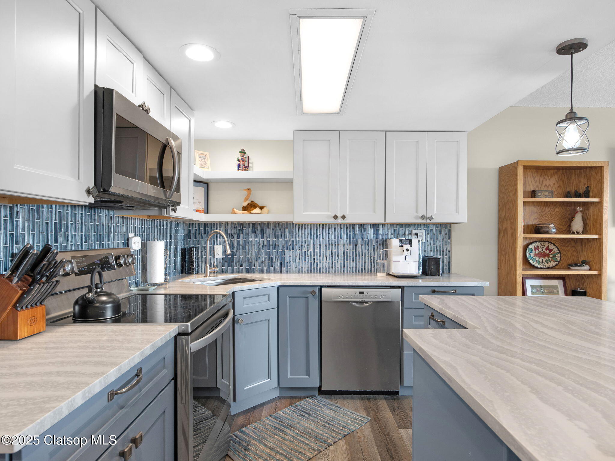 1146 N Marion Avenue Property Photo 5